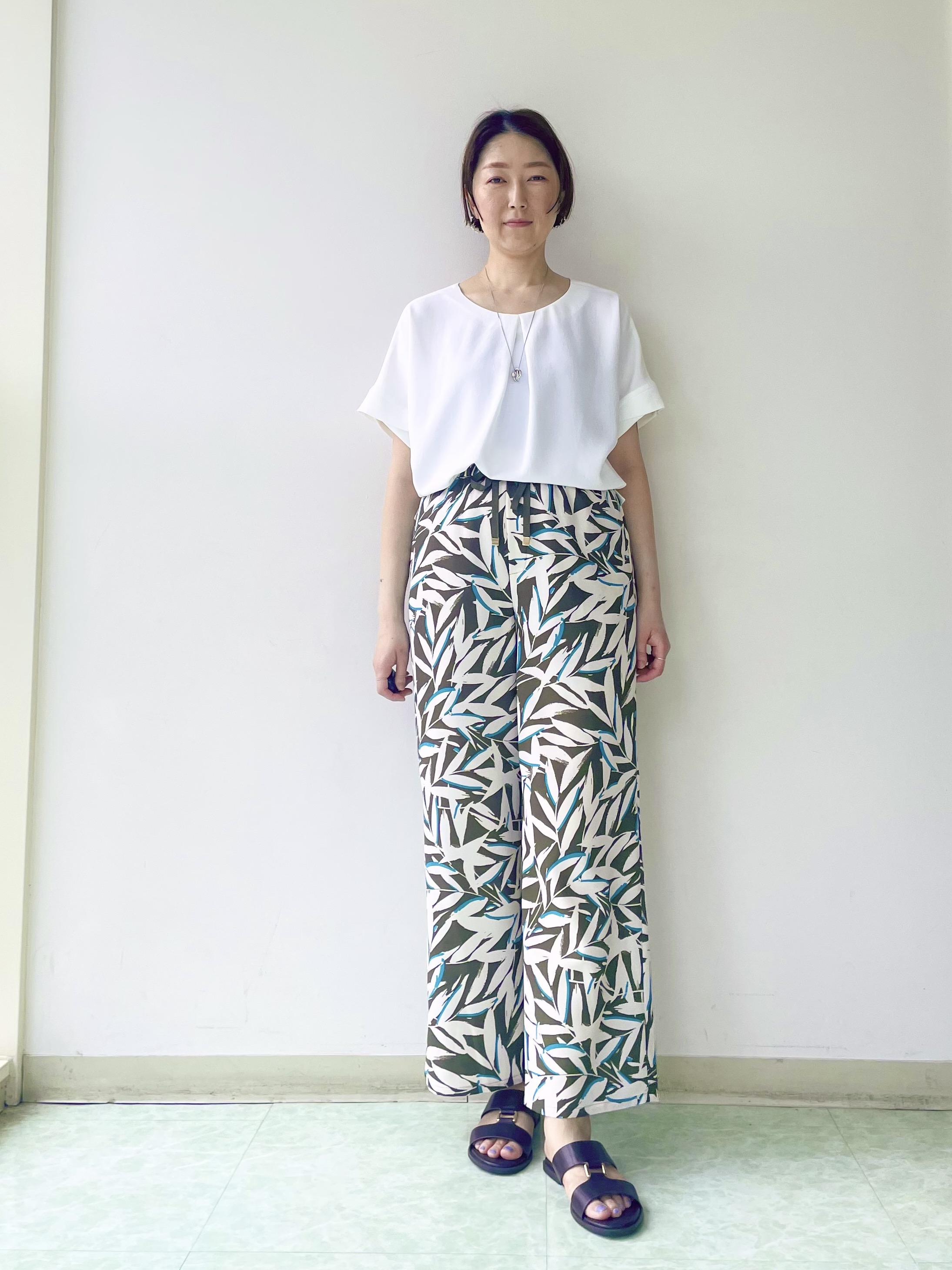 aliceさんの「UNTITLED｜【前後2WAY/はっ水/セットアップ可】リラクシーフレンチスリーブブラウス」を使ったコーディネート