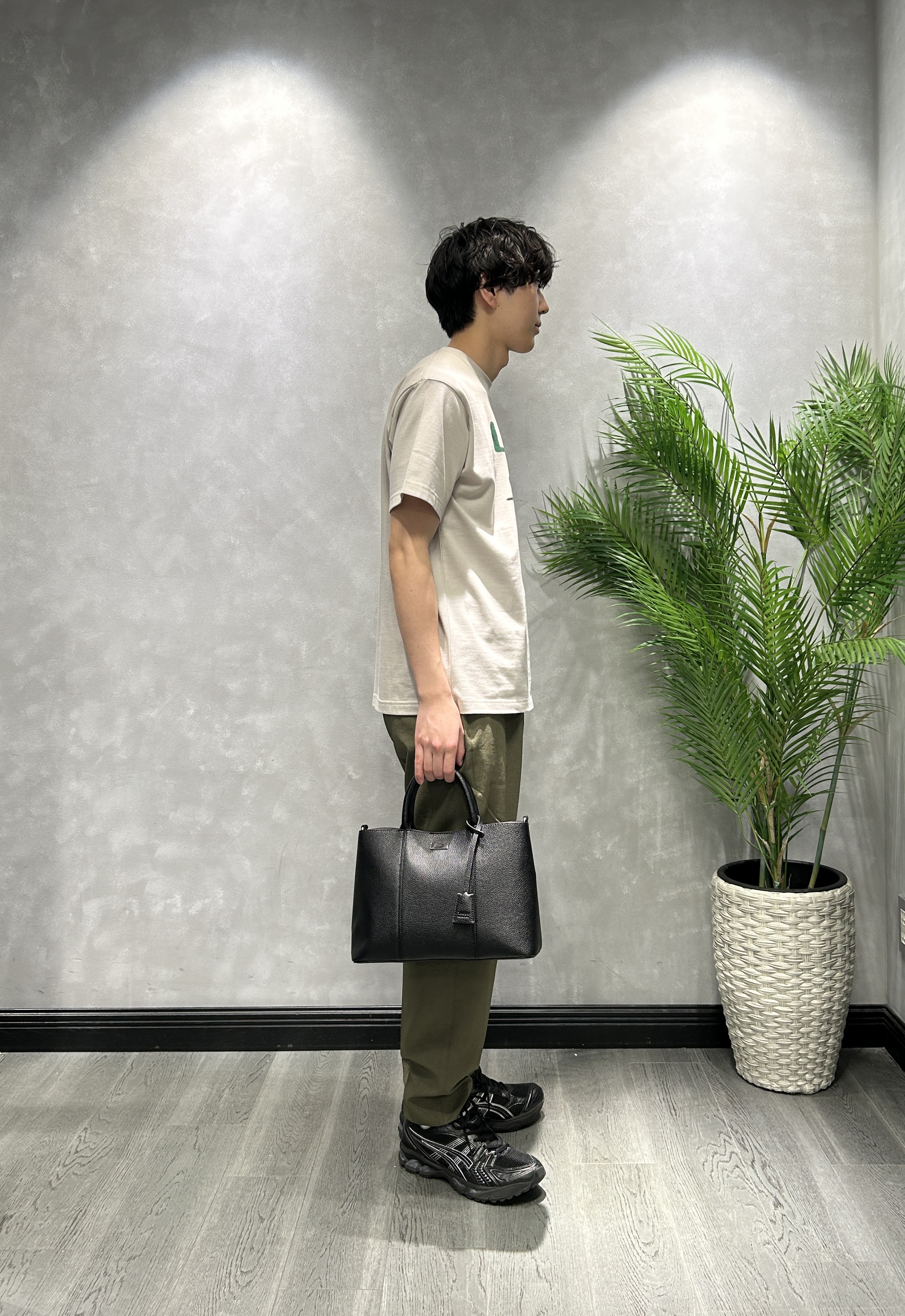 ruiさんの「TAKEO KIKUCHI｜水彩ペイント アートロゴTシャツ」を使ったコーディネート