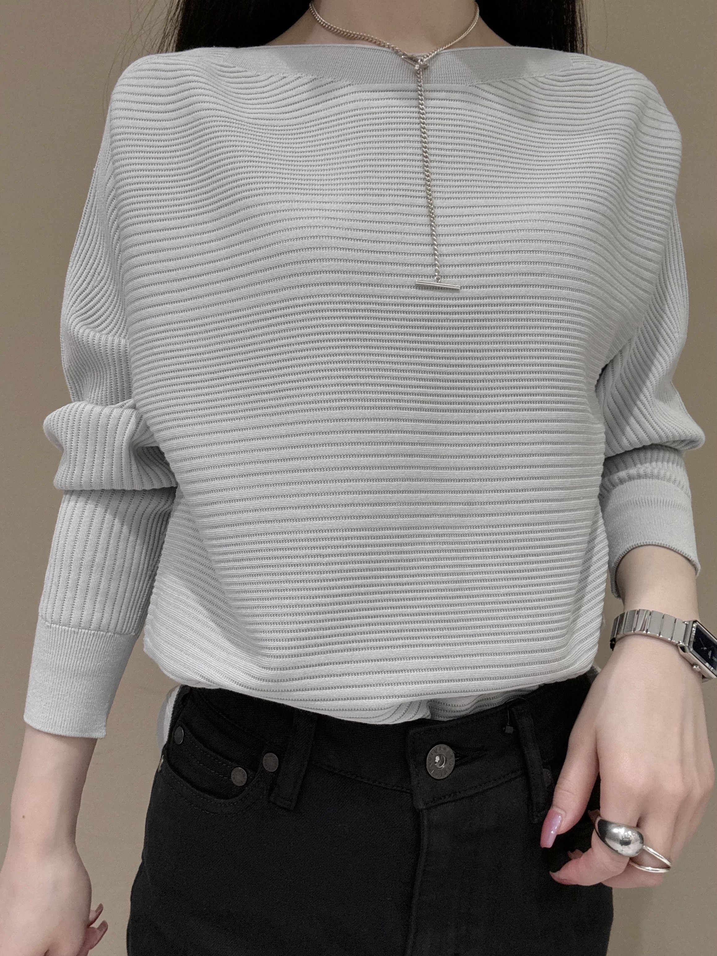 KEIKOさんの「INDIVI｜【洗える／キレイ色】体型カバー無縫製ニット」を使ったコーディネート