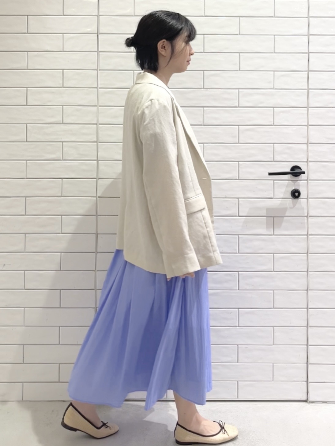 しおりさんの「OPAQUE.CLIP｜【UV／接触冷感】ダブルブレストジャケット《防シワ加工／洗える》」を使ったコーディネート