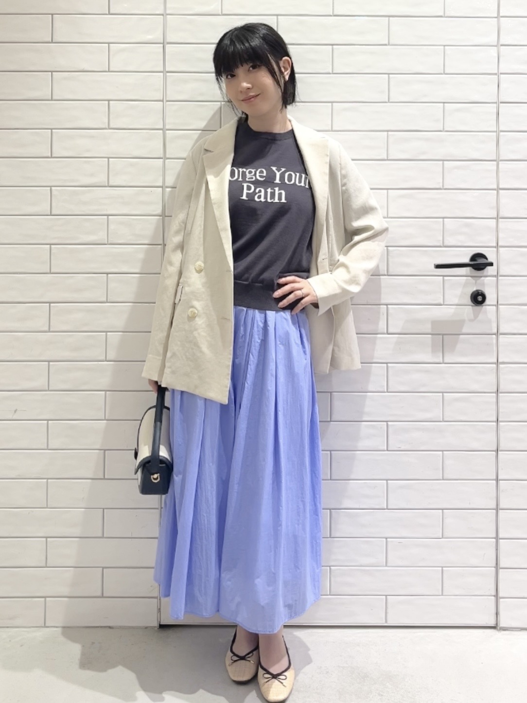 しおりさんの「OPAQUE.CLIP｜【UV／接触冷感】ダブルブレストジャケット《防シワ加工／洗える》」を使ったコーディネート