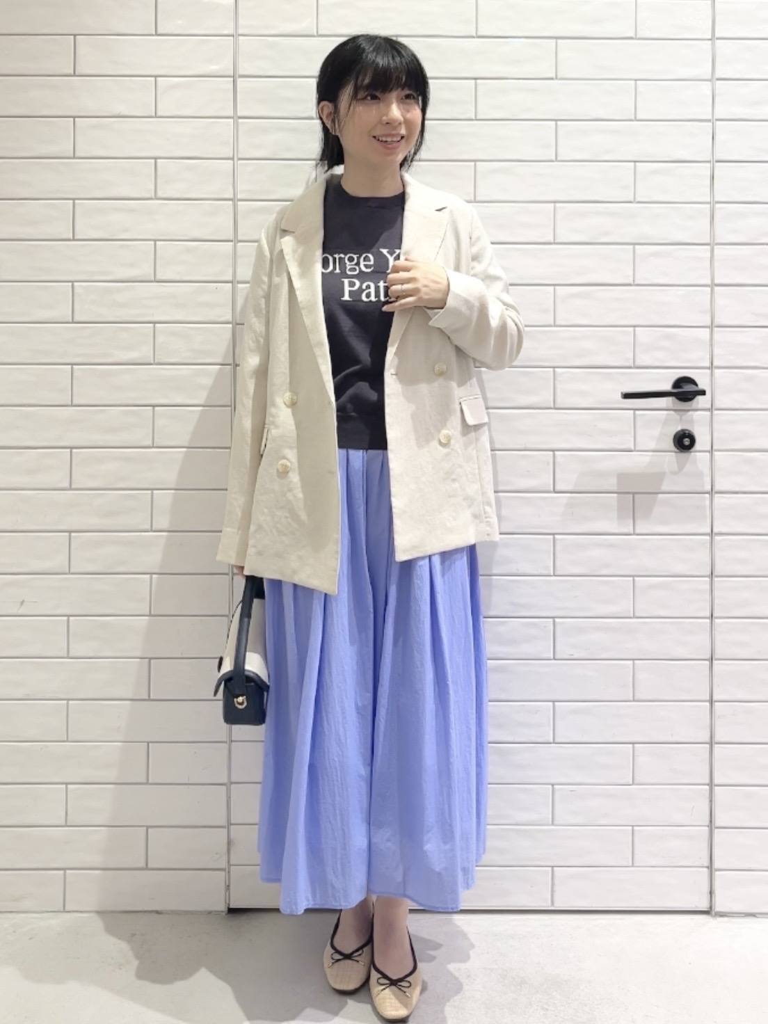 しおりさんの「OPAQUE.CLIP｜【UV／接触冷感】ダブルブレストジャケット《防シワ加工／洗える》」を使ったコーディネート