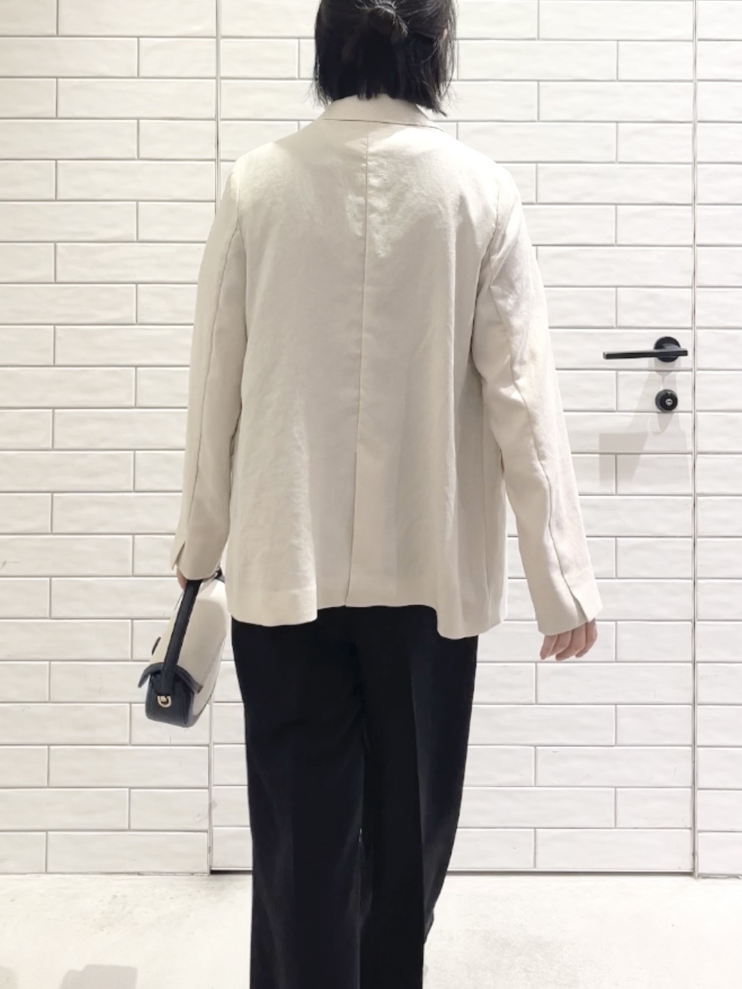 しおりさんの「OPAQUE.CLIP｜【UV／接触冷感】ダブルブレストジャケット《防シワ加工／洗える》」を使ったコーディネート