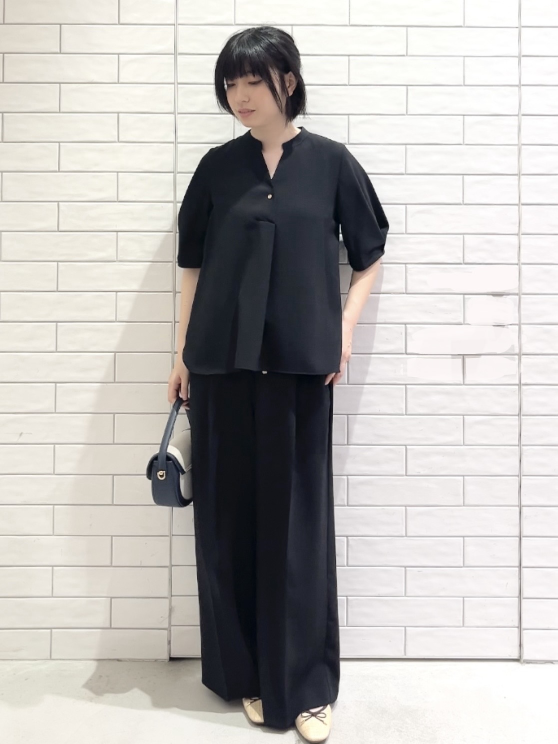 しおりさんの「OPAQUE.CLIP｜【UV／接触冷感】ダブルブレストジャケット《防シワ加工／洗える》」を使ったコーディネート