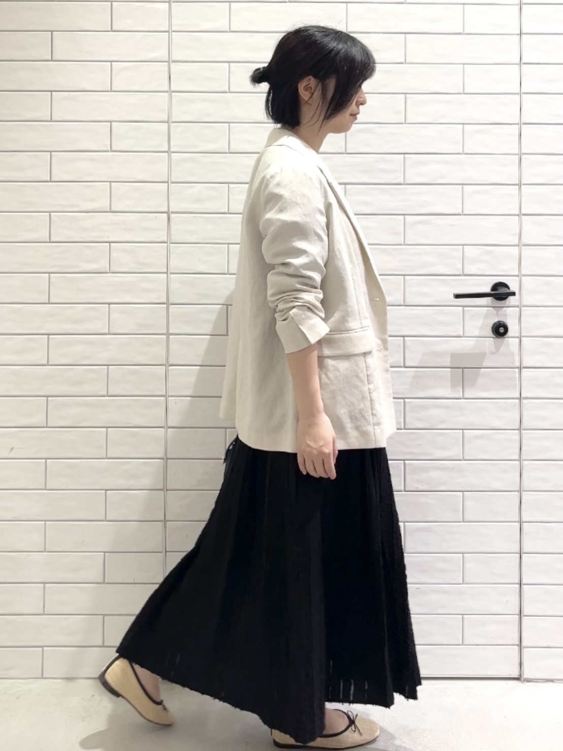 しおりさんの「OPAQUE.CLIP｜【UV／接触冷感】ダブルブレストジャケット《防シワ加工／洗える》」を使ったコーディネート