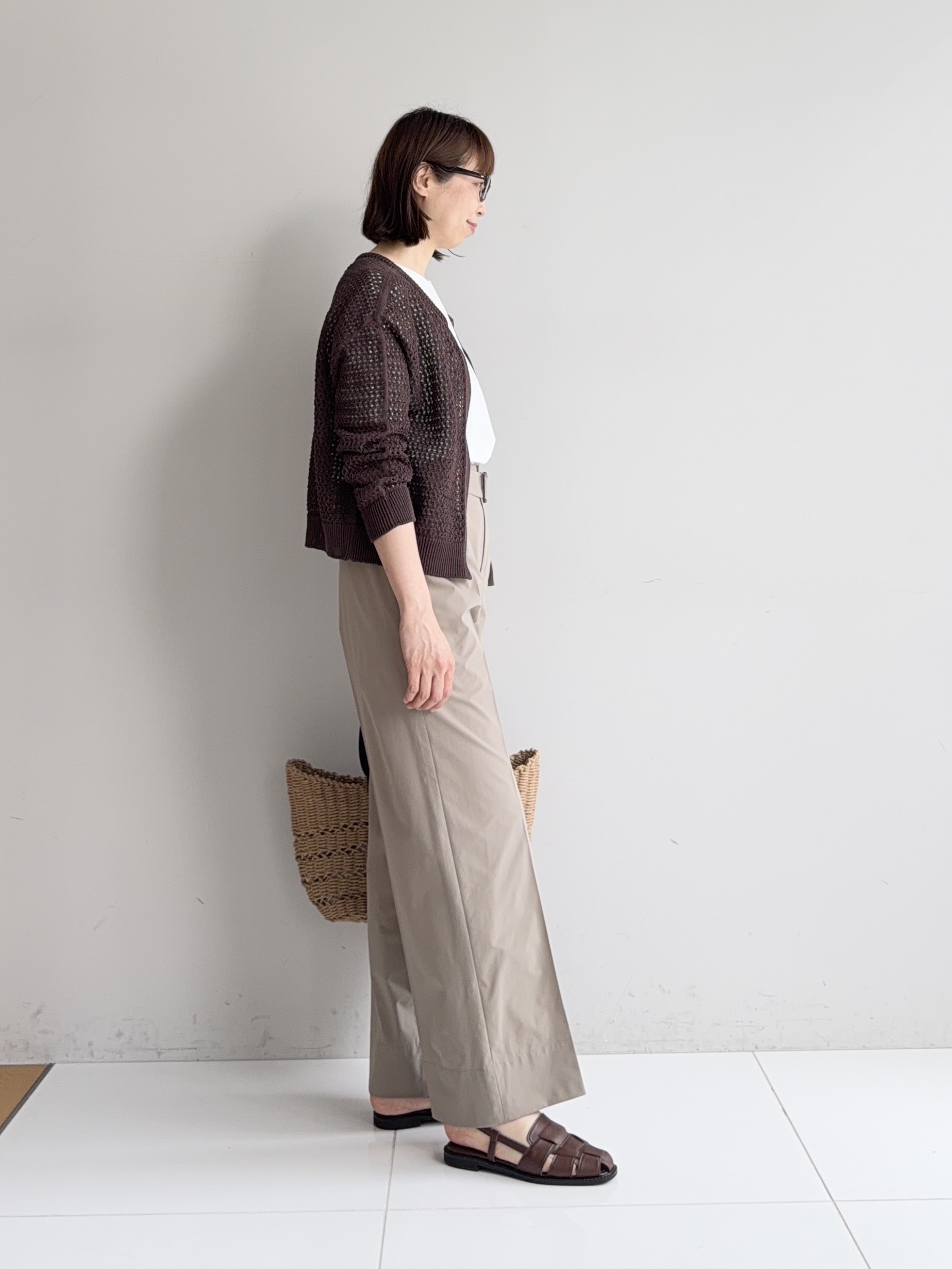 murayamaさんの「INDIVI｜【撥水／UVケア／SETUP可能】軽量ベルト付ワイドストレートパンツ」を使ったコーディネート