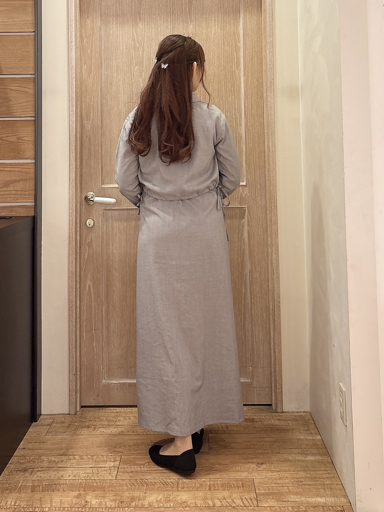 miiさんの「SHOO･LA･RUE｜【2点セット/S-LL】おとなの抜け感 ショート丈シャツ＋キャミワンピース」を使ったコーディネート