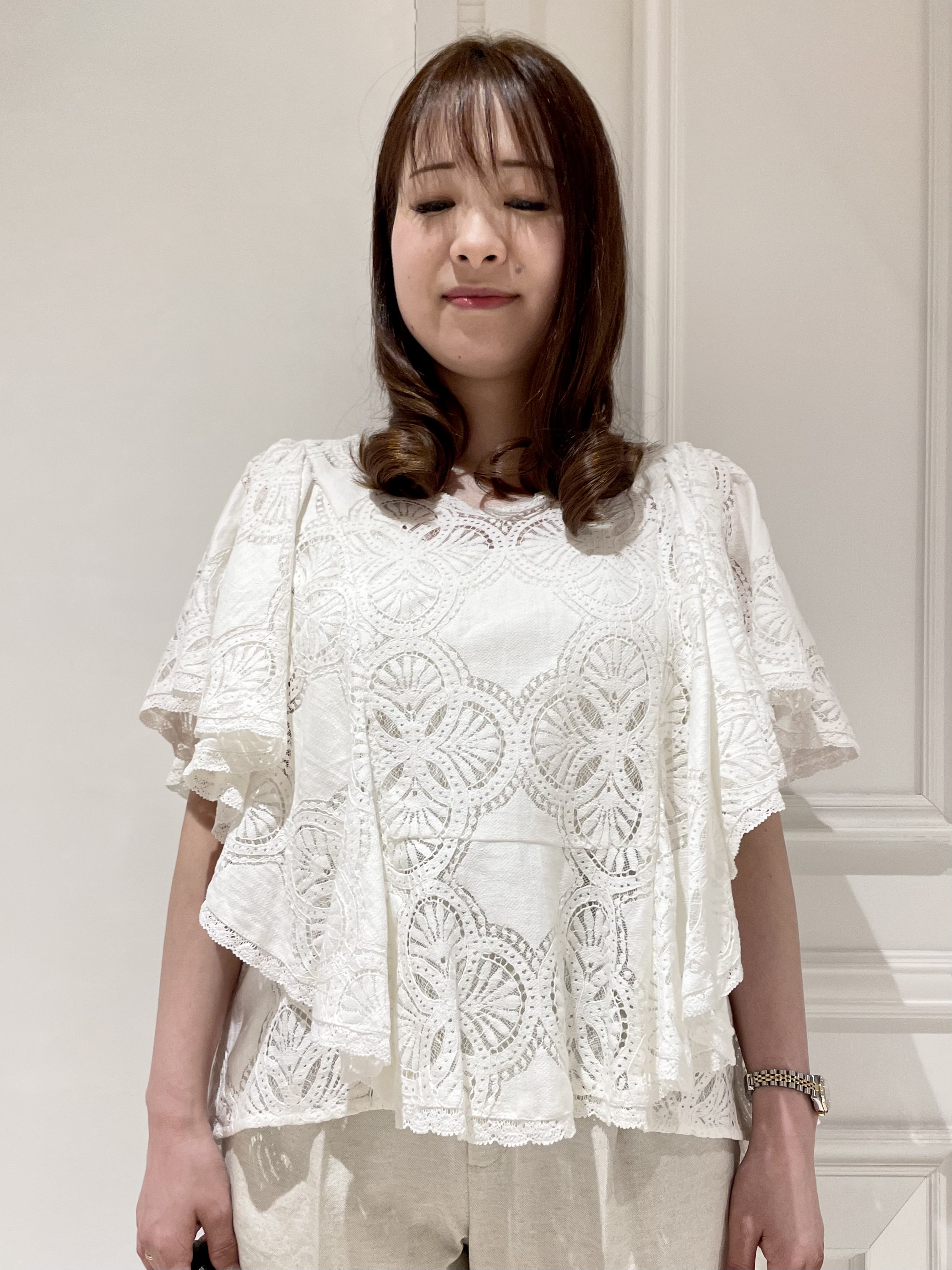 minowaさんの「DRESSTERIOR｜ラッセルレース ブラウス」を使ったコーディネート