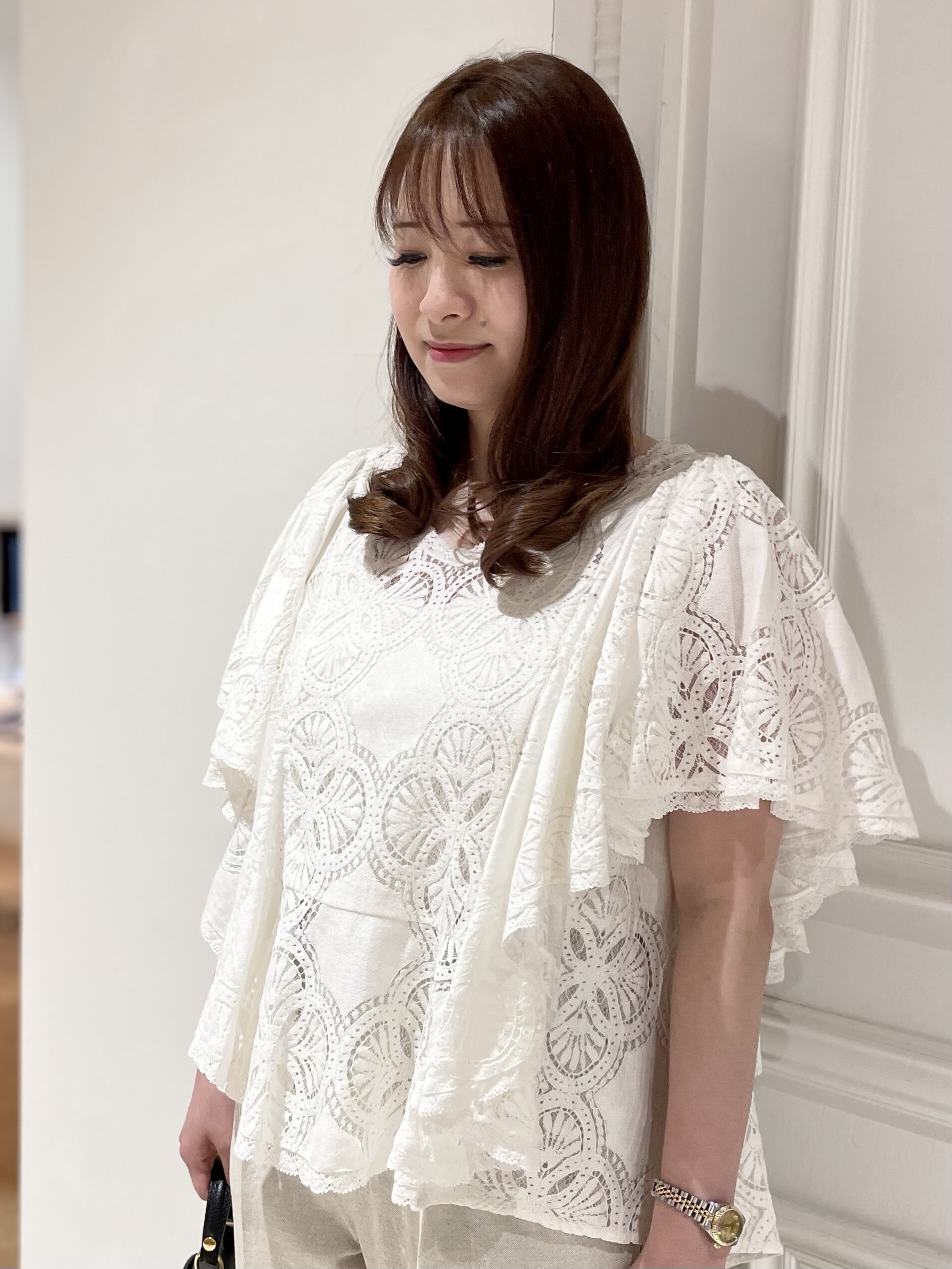 minowaさんの「DRESSTERIOR｜ラッセルレース ブラウス」を使ったコーディネート