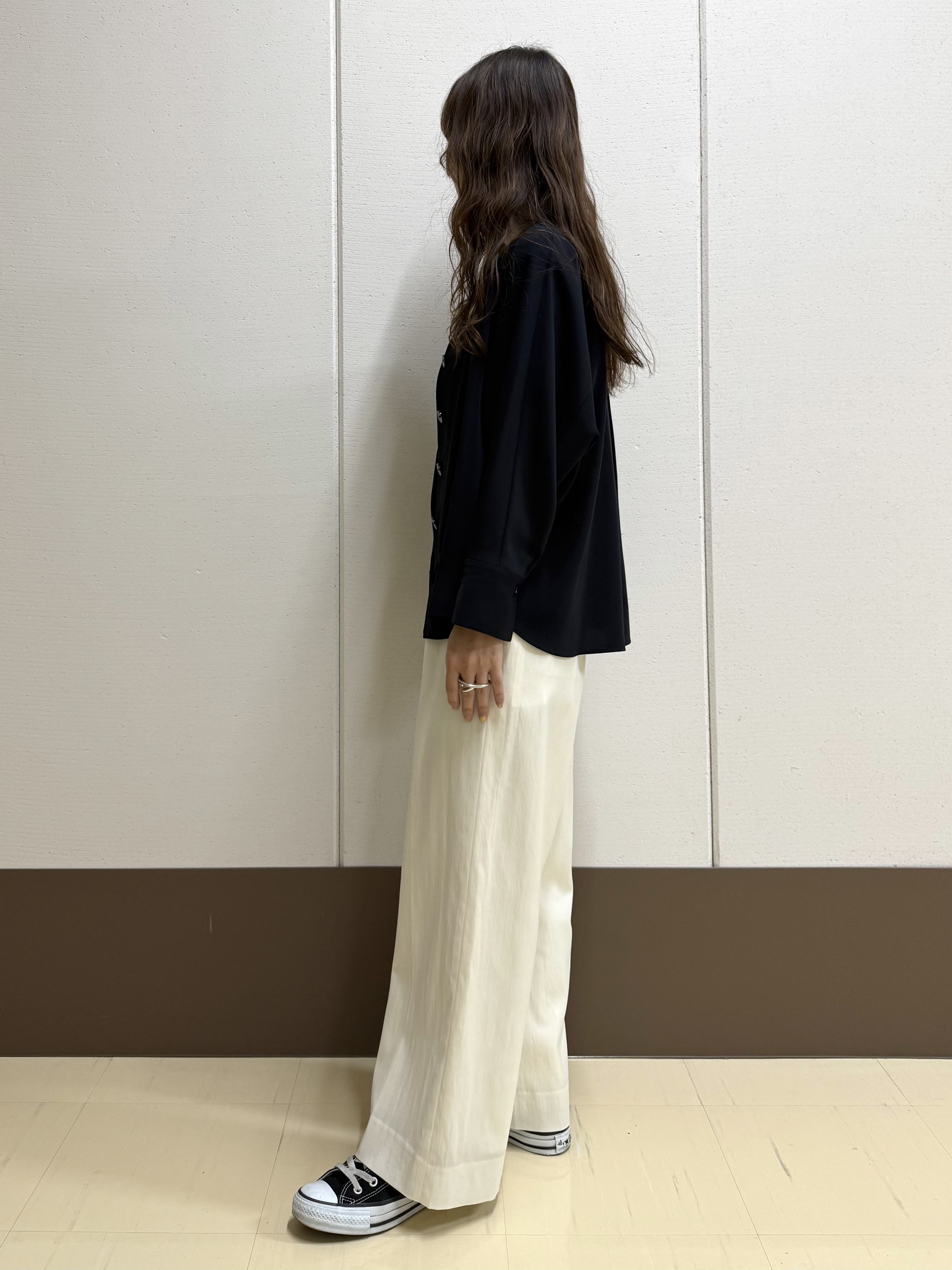 mamiさんの「INDIVI｜【UVケア／選べるグラフィック】スムースジャージTシャツ」を使ったコーディネート