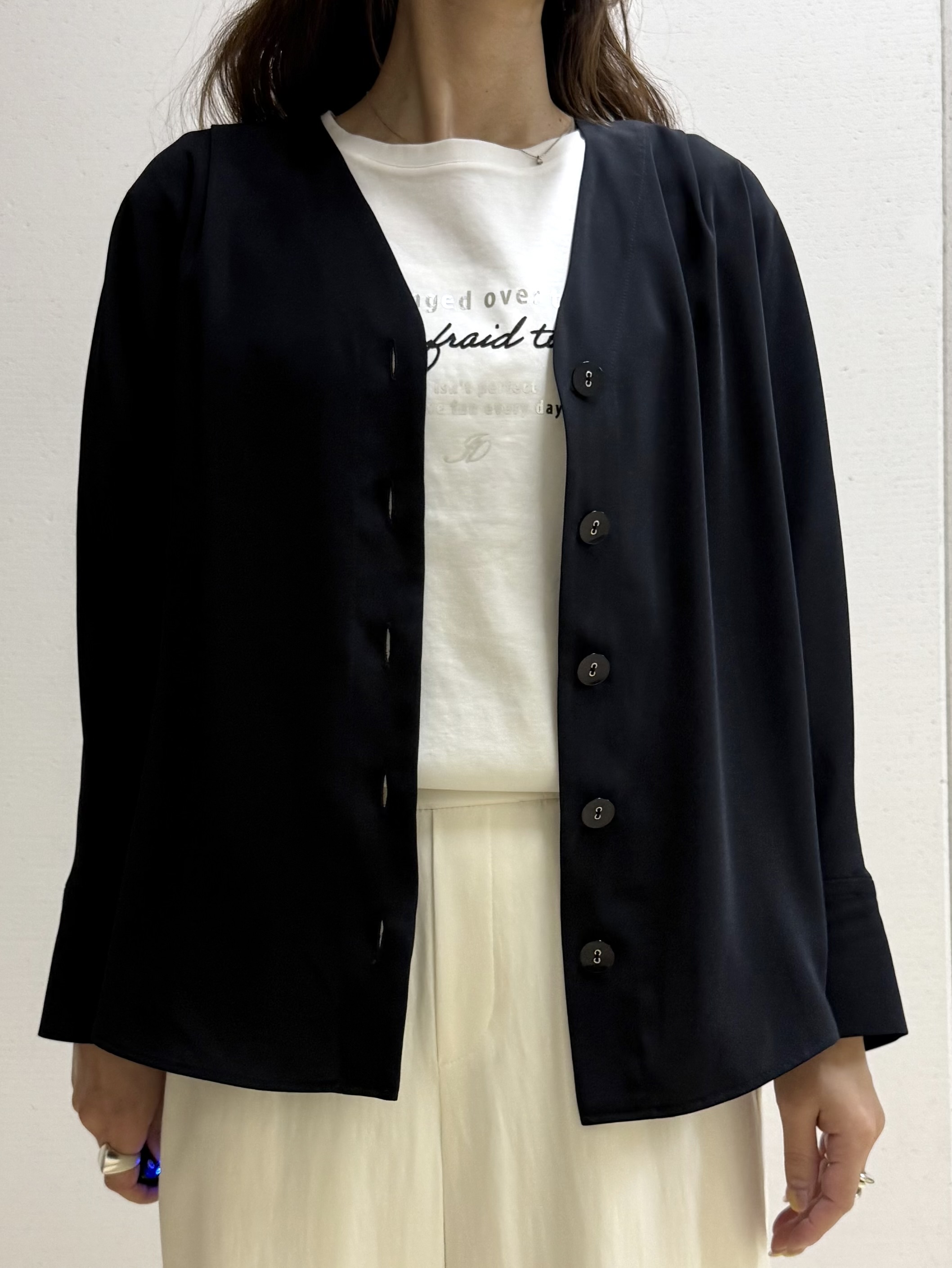 mamiさんの「INDIVI｜【UVケア／選べるグラフィック】スムースジャージTシャツ」を使ったコーディネート