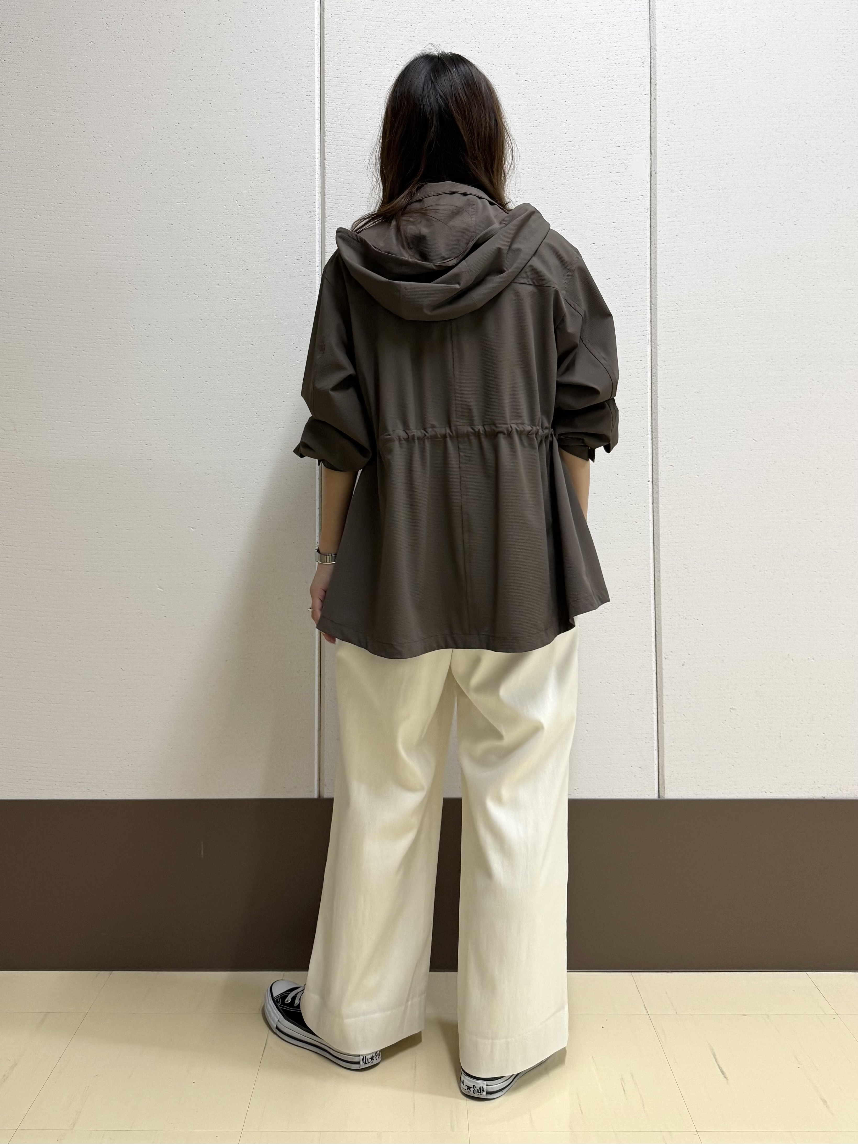 mamiさんの「INDIVI｜【UVケア／選べるグラフィック】スムースジャージTシャツ」を使ったコーディネート
