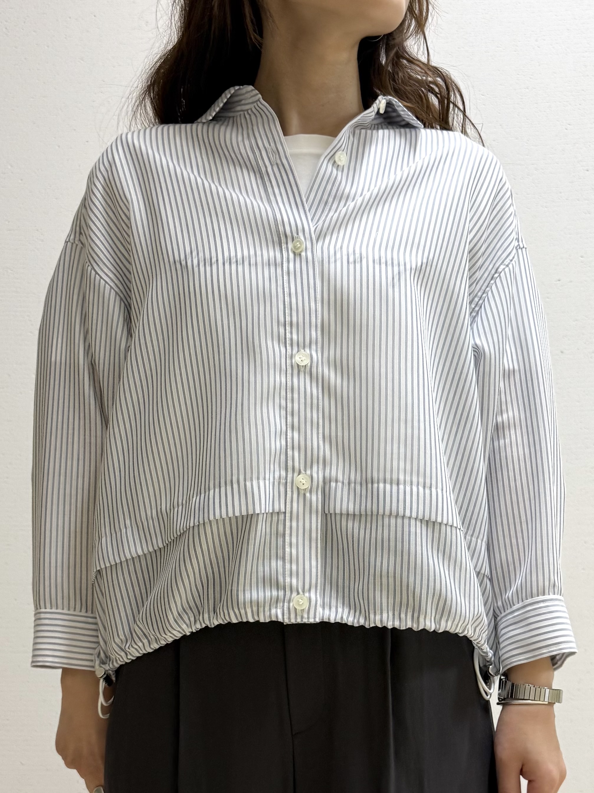 mamiさんの「INDIVI｜【接触冷感／洗える／2WAY】ドロスト付 シアーシャンブレーシャツ」を使ったコーディネート