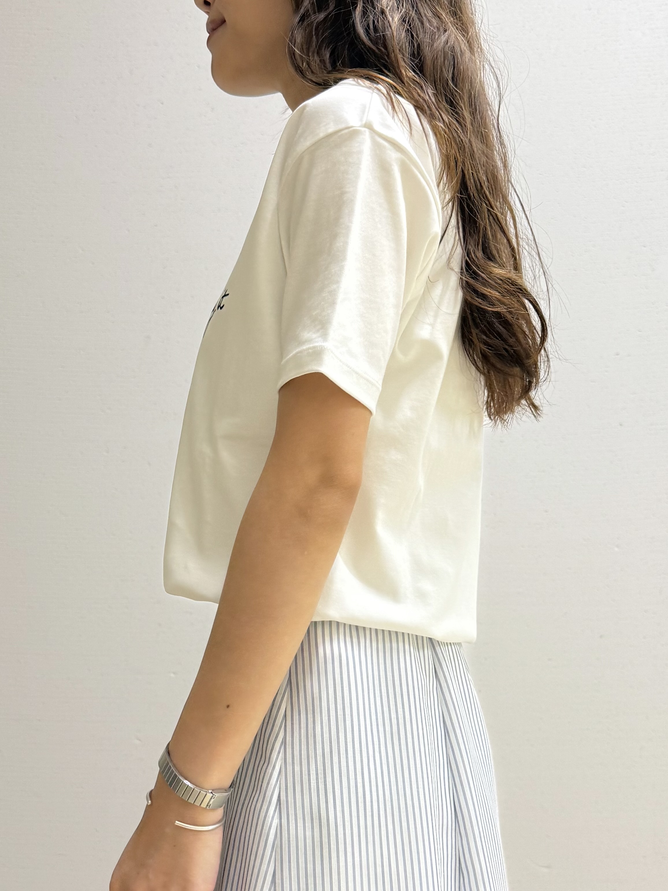 mamiさんの「INDIVI｜【UVケア／選べるグラフィック】スムースジャージTシャツ」を使ったコーディネート