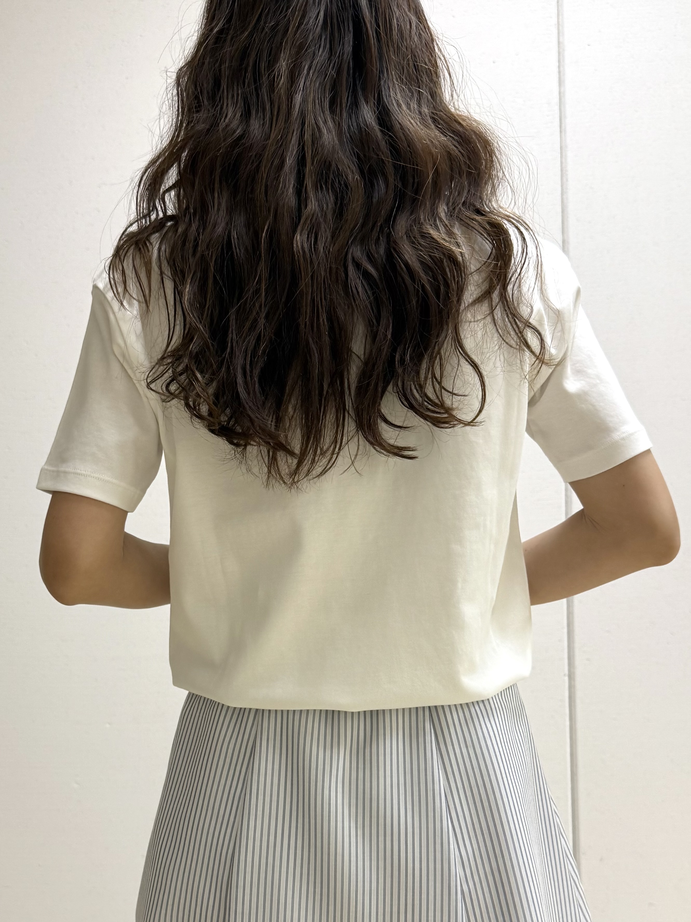 mamiさんの「INDIVI｜【UVケア／選べるグラフィック】スムースジャージTシャツ」を使ったコーディネート