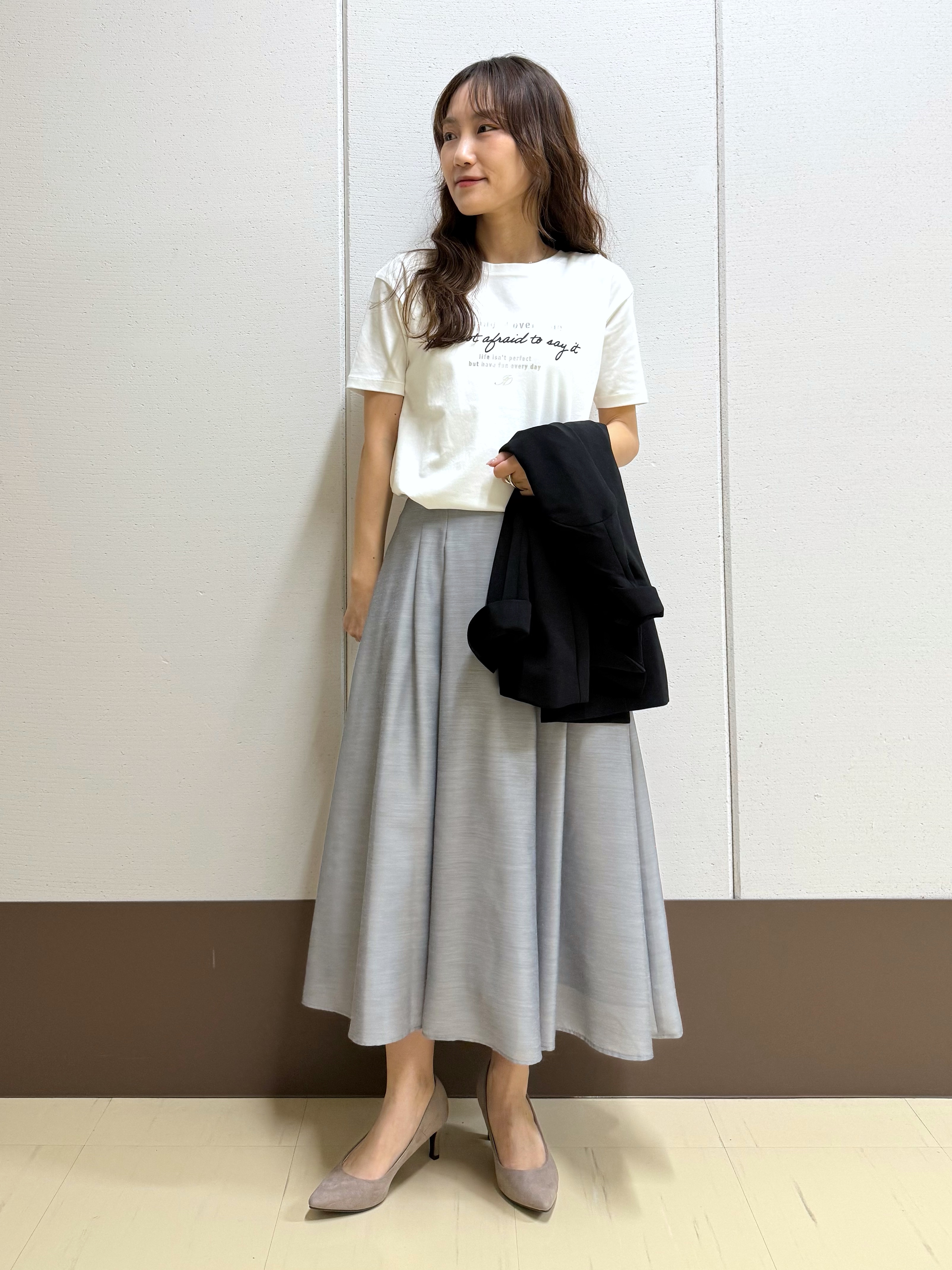 mamiさんの「INDIVI｜【UVケア／選べるグラフィック】スムースジャージTシャツ」を使ったコーディネート