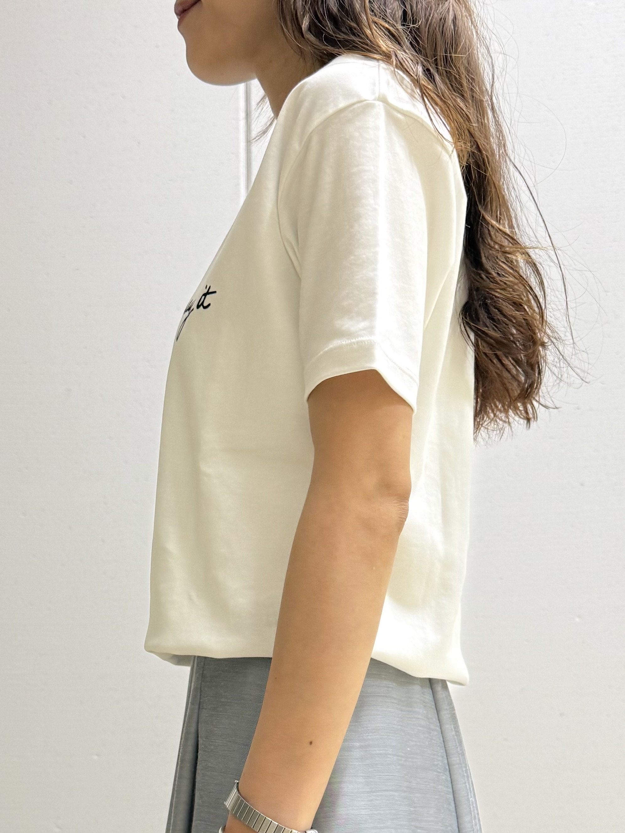 mamiさんの「INDIVI｜【UVケア／選べるグラフィック】スムースジャージTシャツ」を使ったコーディネート