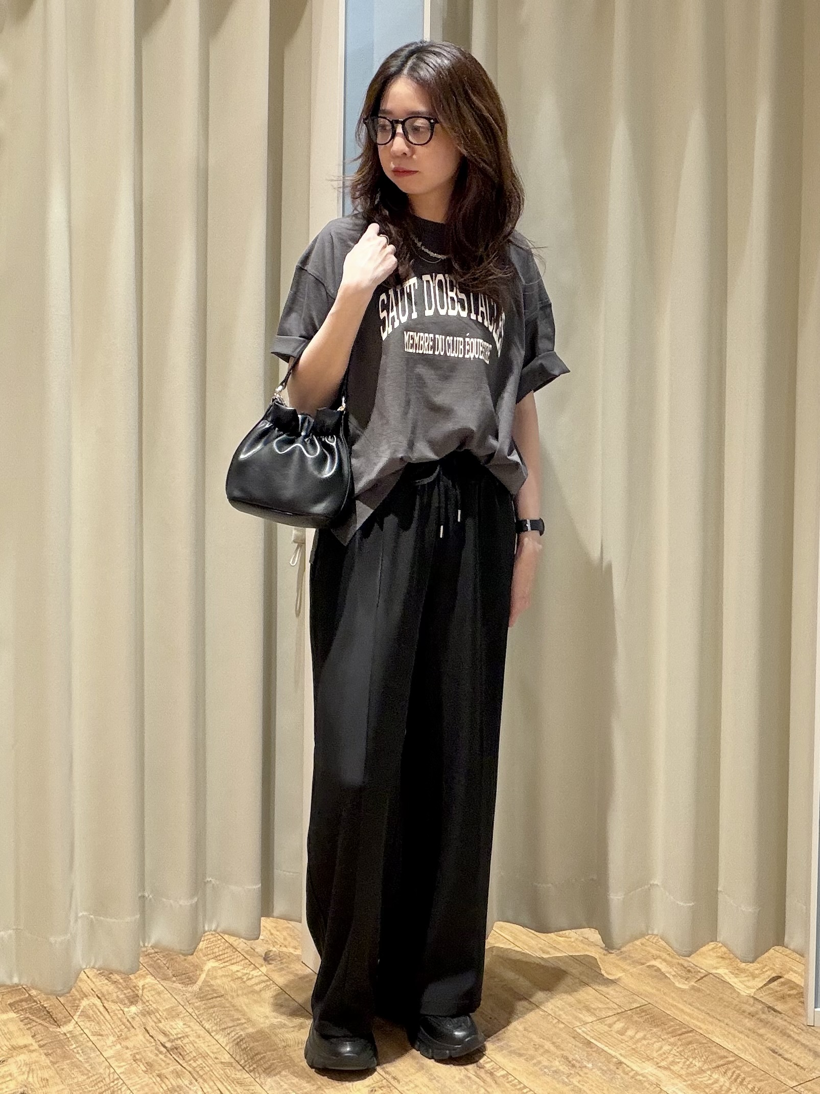ｔｅｎｃｈｏさんの「SHOO･LA･RUE｜【綿100%/S-LL/プチプラ】ゆるシルエット シンプルTシャツ」を使ったコーディネート