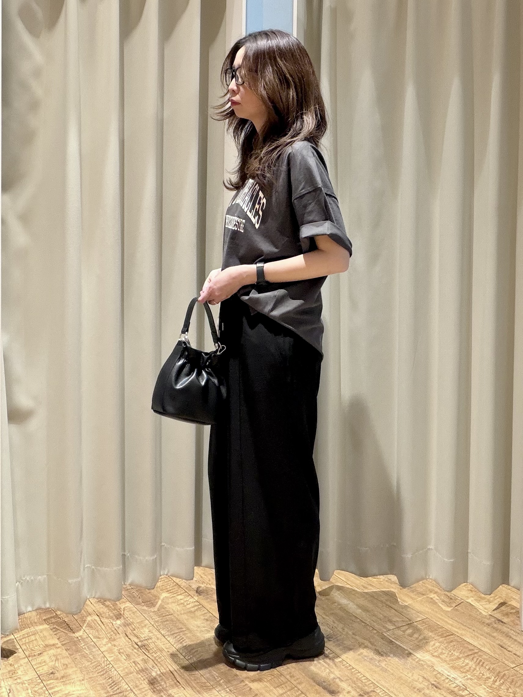ｔｅｎｃｈｏさんの「SHOO･LA･RUE｜【綿100%/S-LL/プチプラ】ゆるシルエット シンプルTシャツ」を使ったコーディネート