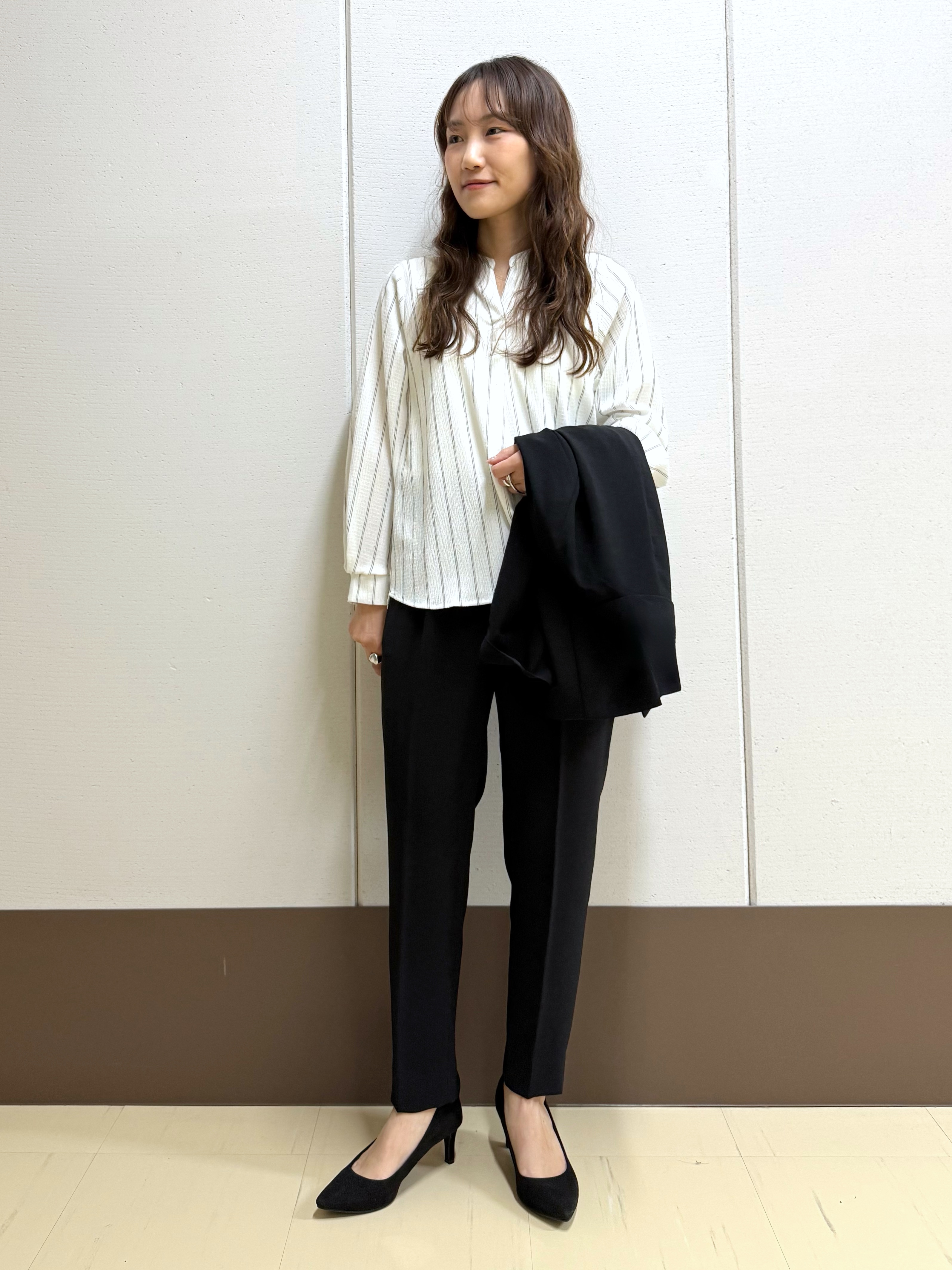 mamiさんの「INDIVI｜【洗える／着心地楽ちん】ブラウス風ストライプカットソートップス」を使ったコーディネート