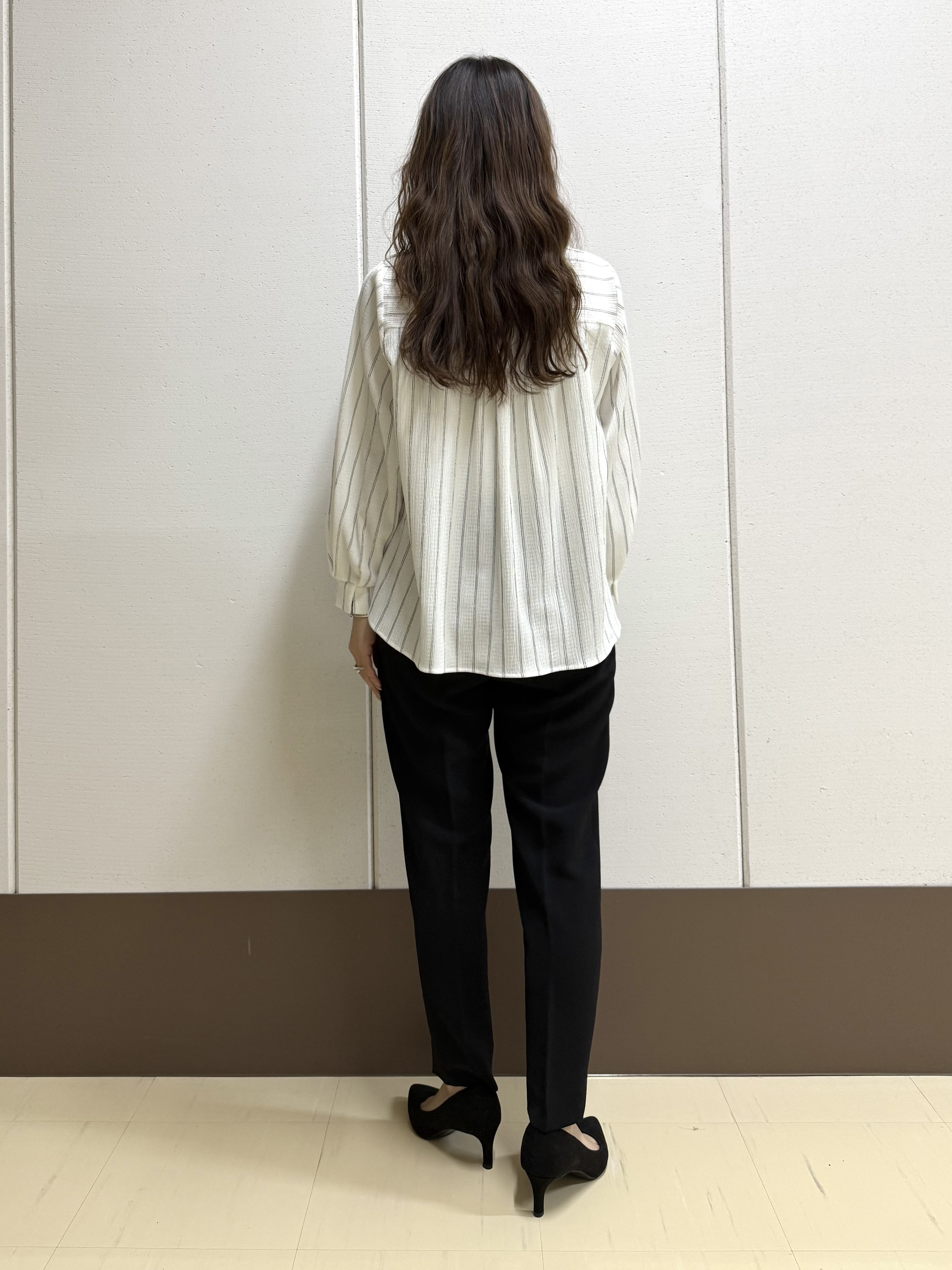 mamiさんの「INDIVI｜【洗える／着心地楽ちん】ブラウス風ストライプカットソートップス」を使ったコーディネート