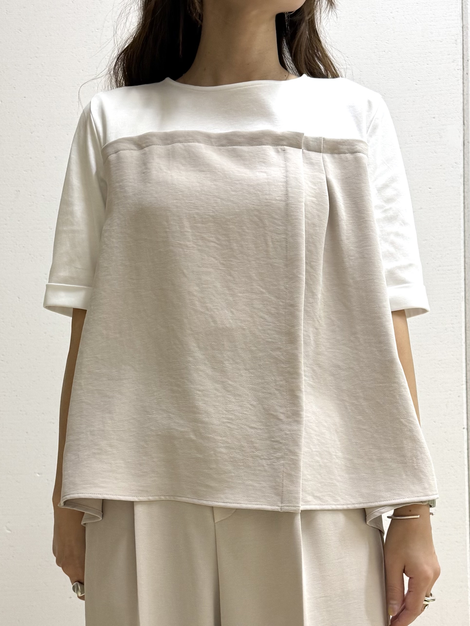 mamiさんの「INDIVI｜【着る日傘／SETUP可能】ビスチェレイヤード風トップス」を使ったコーディネート