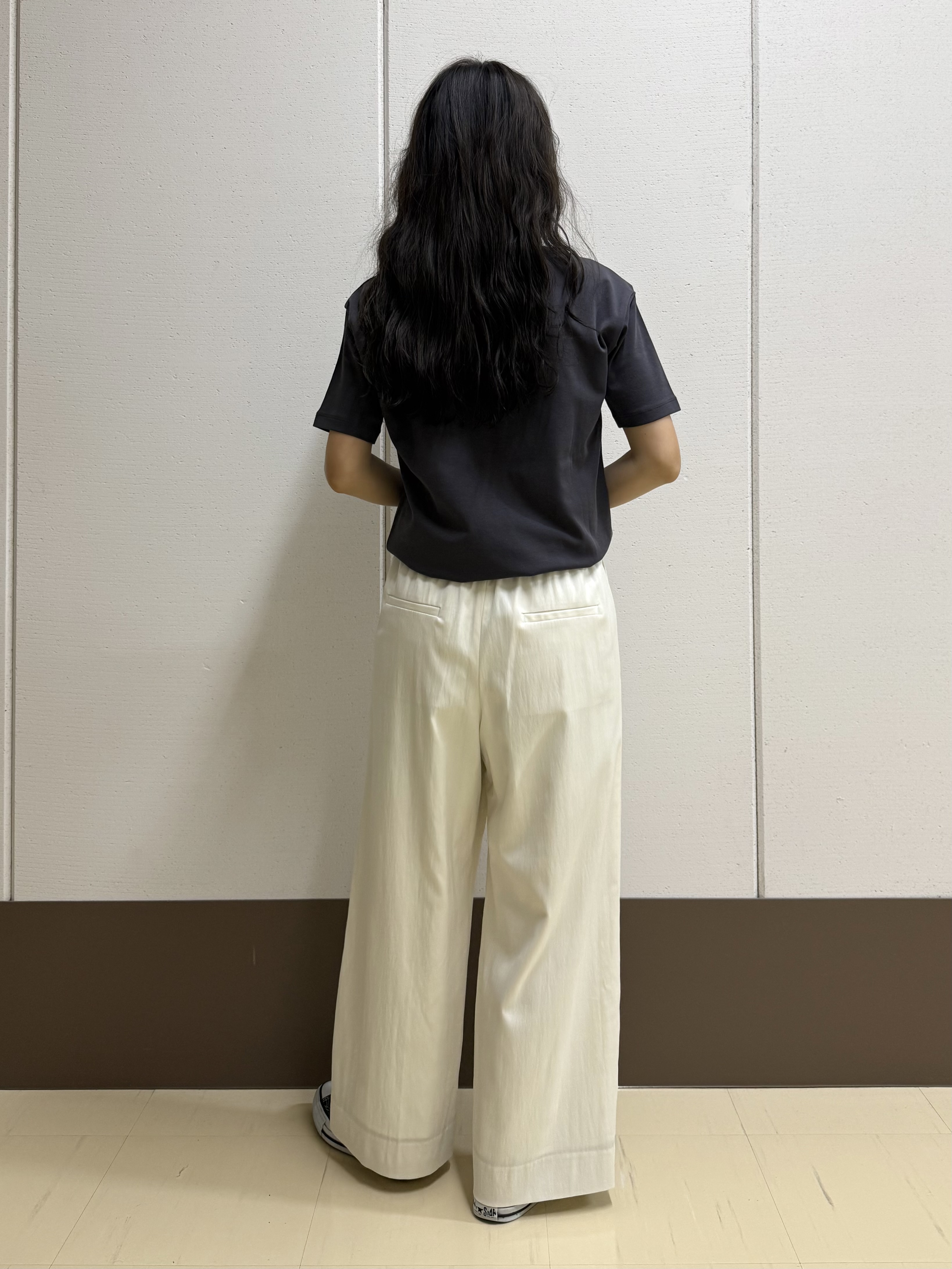 mamiさんの「INDIVI｜【UVケア／選べるグラフィック】スムースジャージTシャツ」を使ったコーディネート