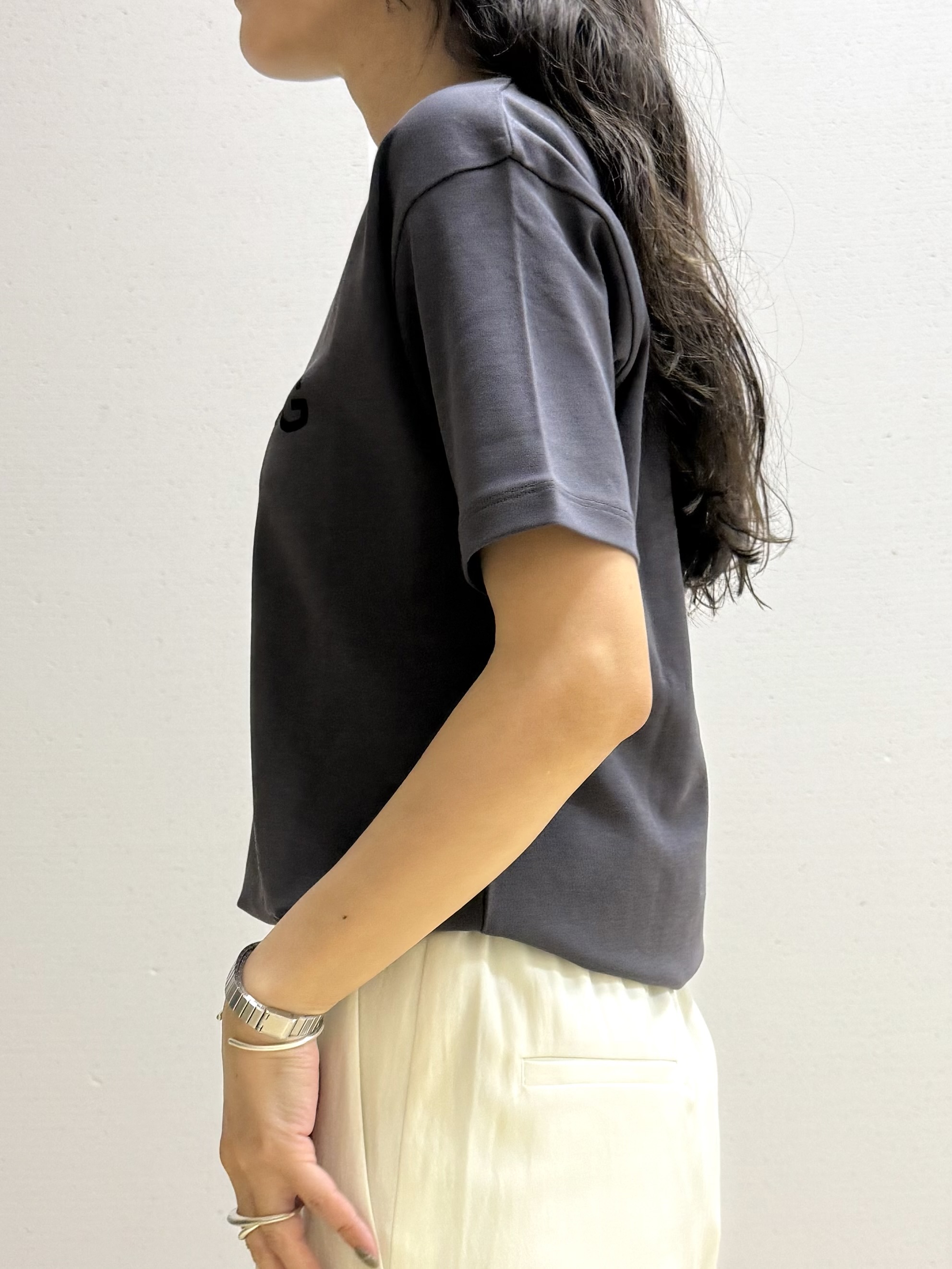 mamiさんの「INDIVI｜【UVケア／選べるグラフィック】スムースジャージTシャツ」を使ったコーディネート