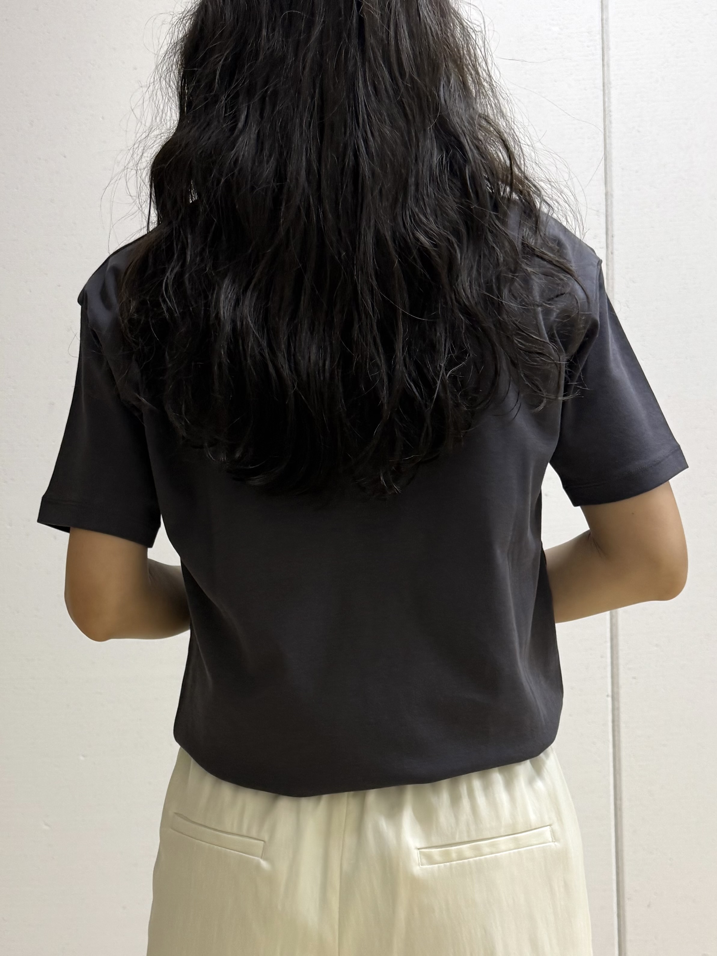 mamiさんの「INDIVI｜【UVケア／選べるグラフィック】スムースジャージTシャツ」を使ったコーディネート