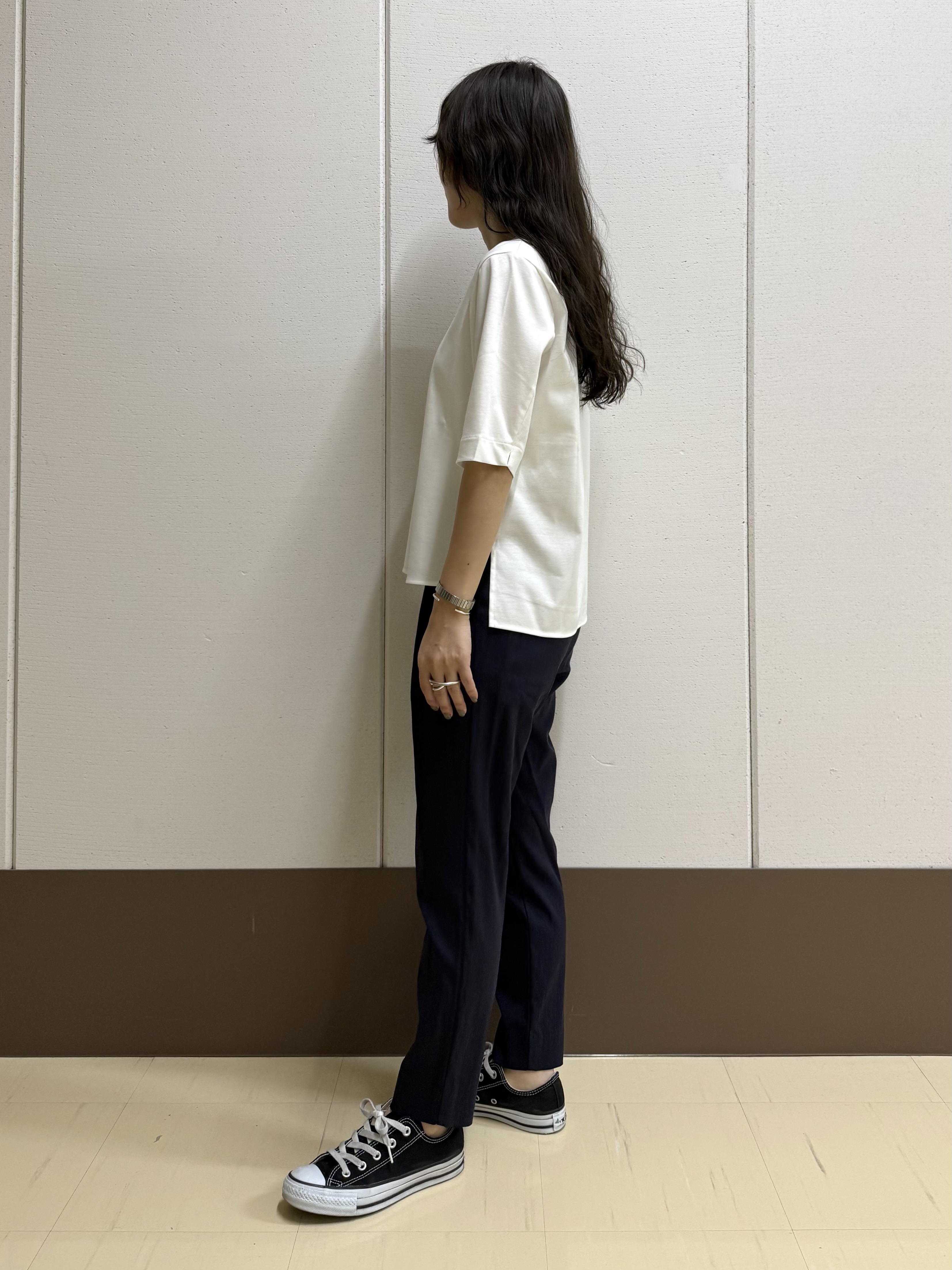 mamiさんの「INDIVI｜【抗菌防臭／消臭】上品光沢コットンTシャツ」を使ったコーディネート