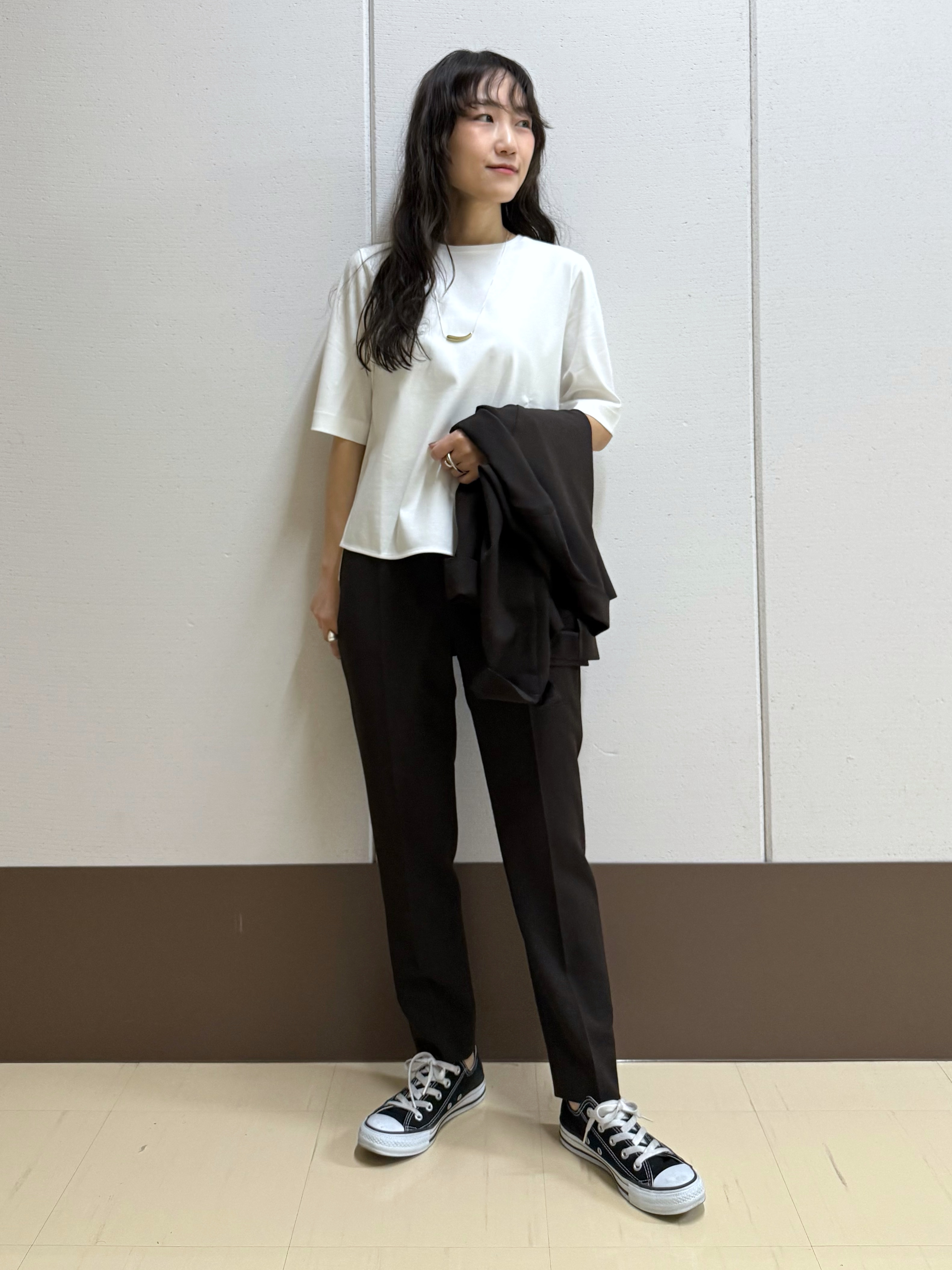 mamiさんの「INDIVI｜【洗える／UVケア／麻調】シングルジャケット」を使ったコーディネート