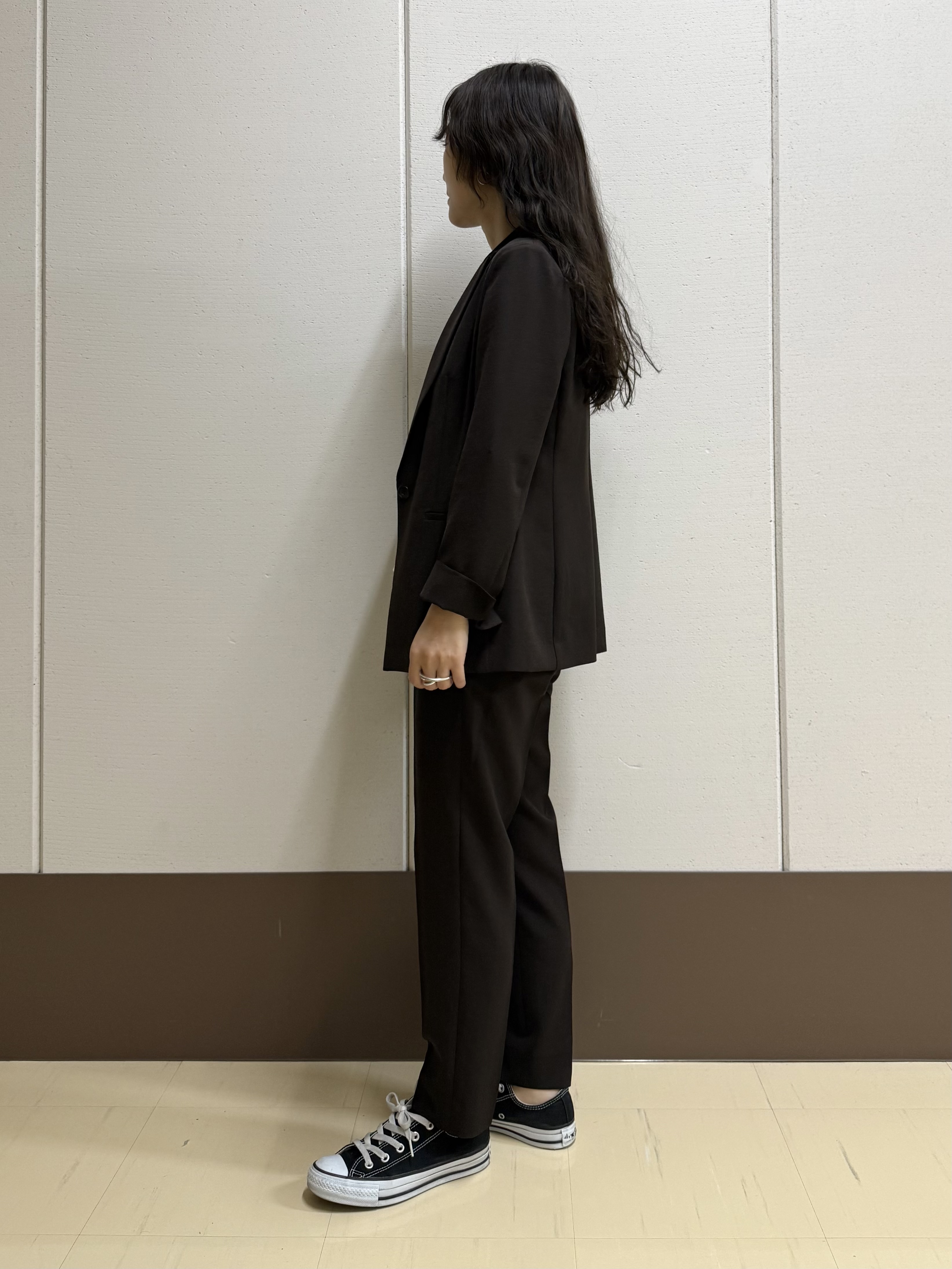 mamiさんの「INDIVI｜【洗える／UVケア／麻調】シングルジャケット」を使ったコーディネート