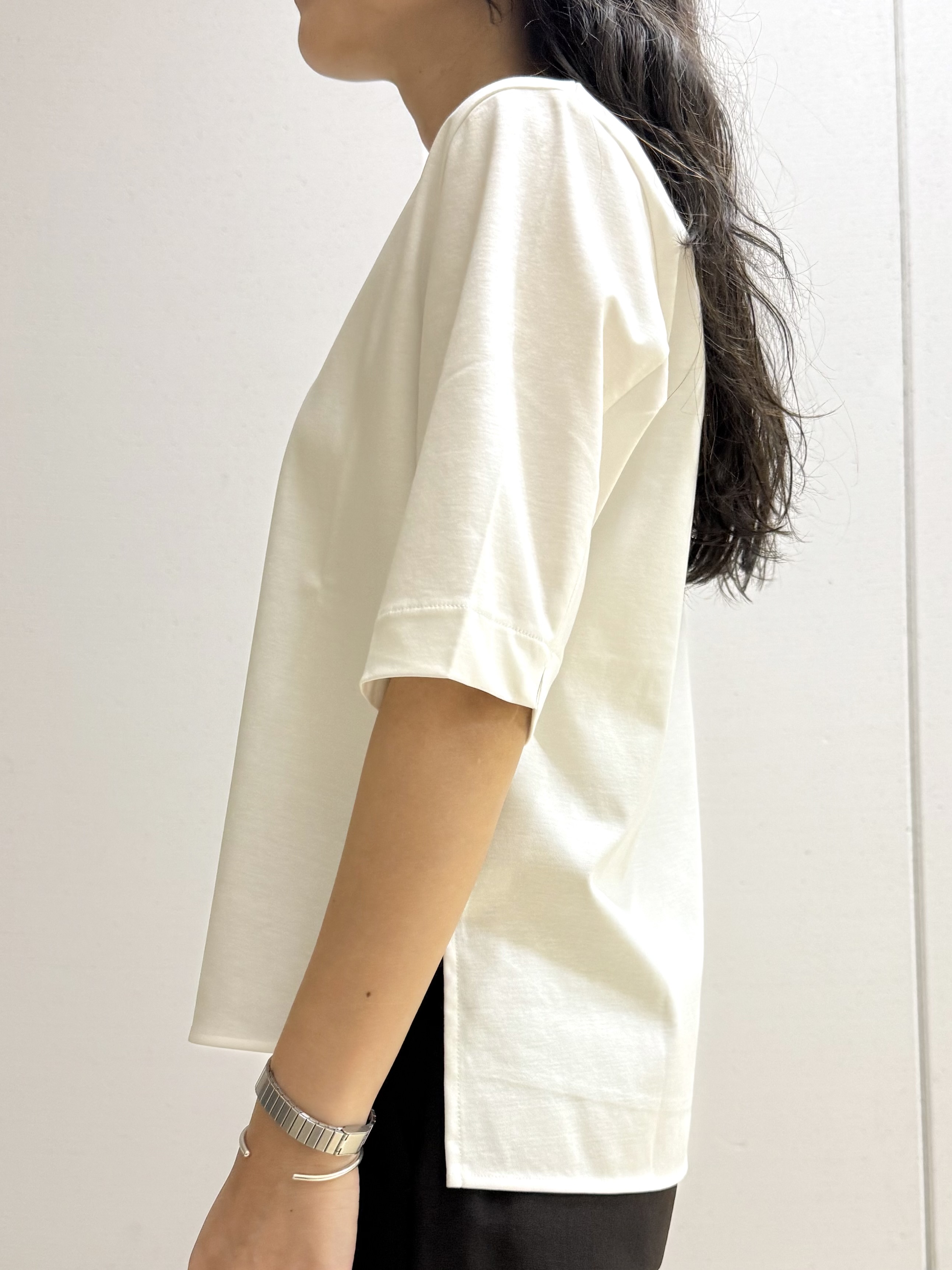 mamiさんの「INDIVI｜【洗える／UVケア／麻調】シングルジャケット」を使ったコーディネート
