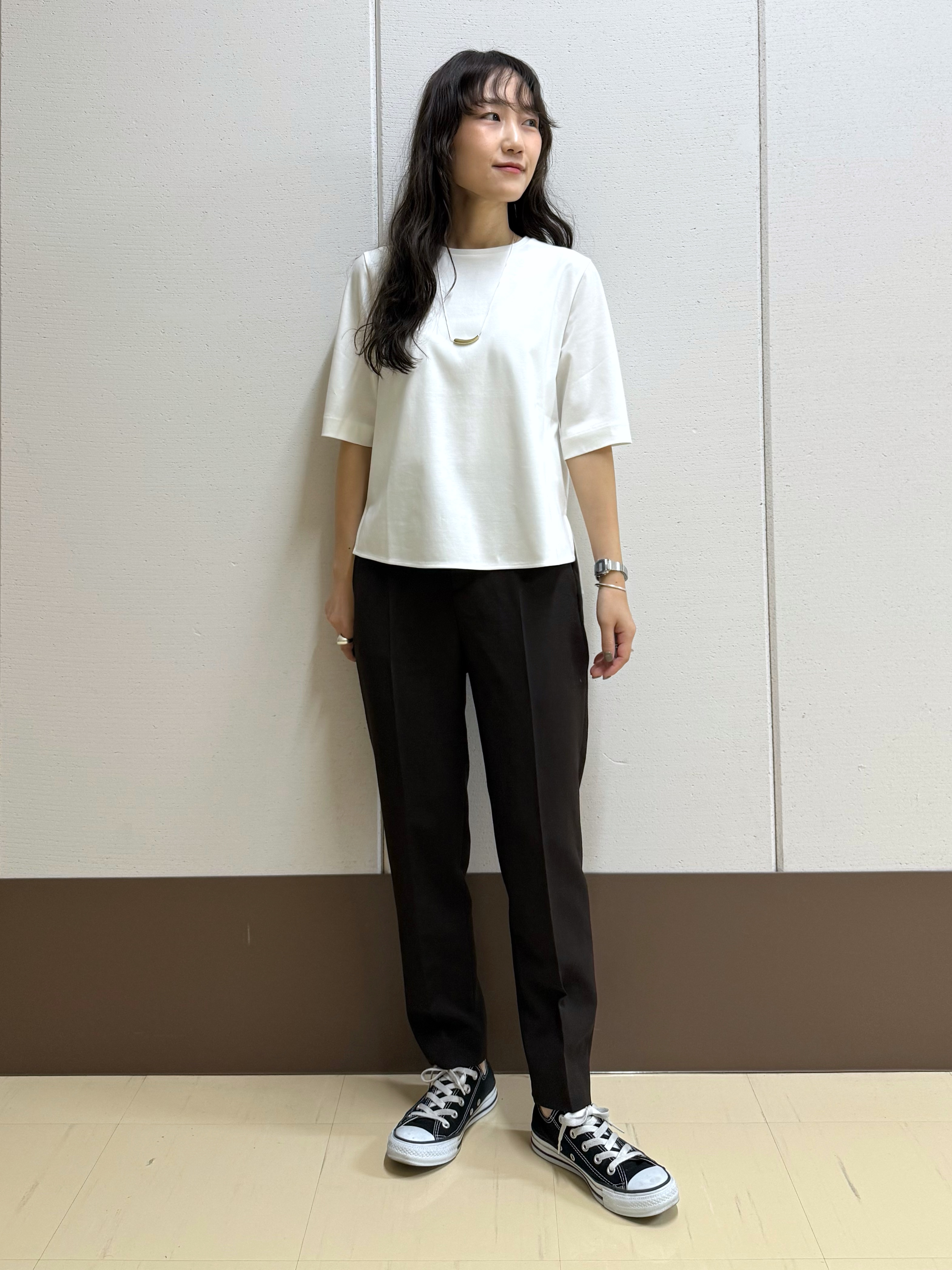 mamiさんの「INDIVI｜【抗菌防臭／消臭】上品光沢コットンTシャツ」を使ったコーディネート