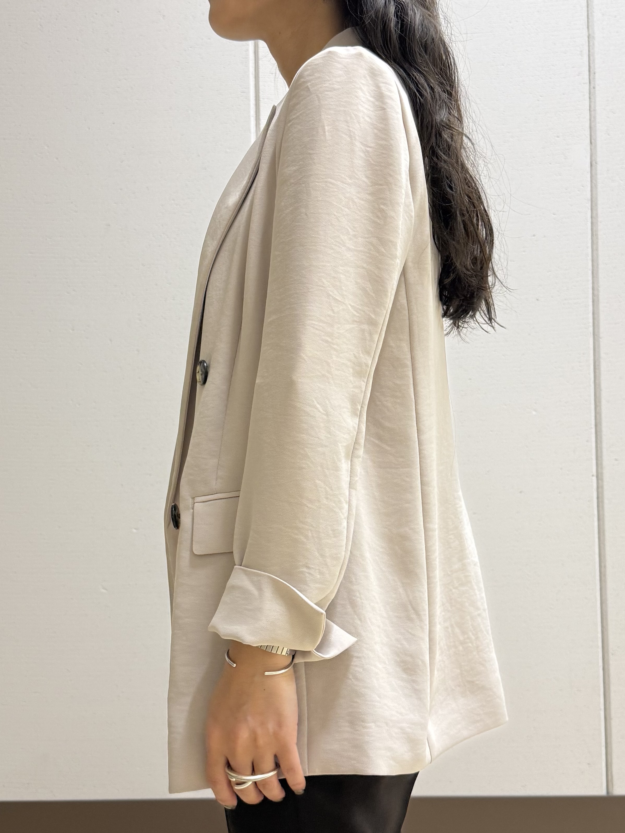 mamiさんの「INDIVI｜【抗菌防臭／消臭】上品光沢コットンTシャツ」を使ったコーディネート
