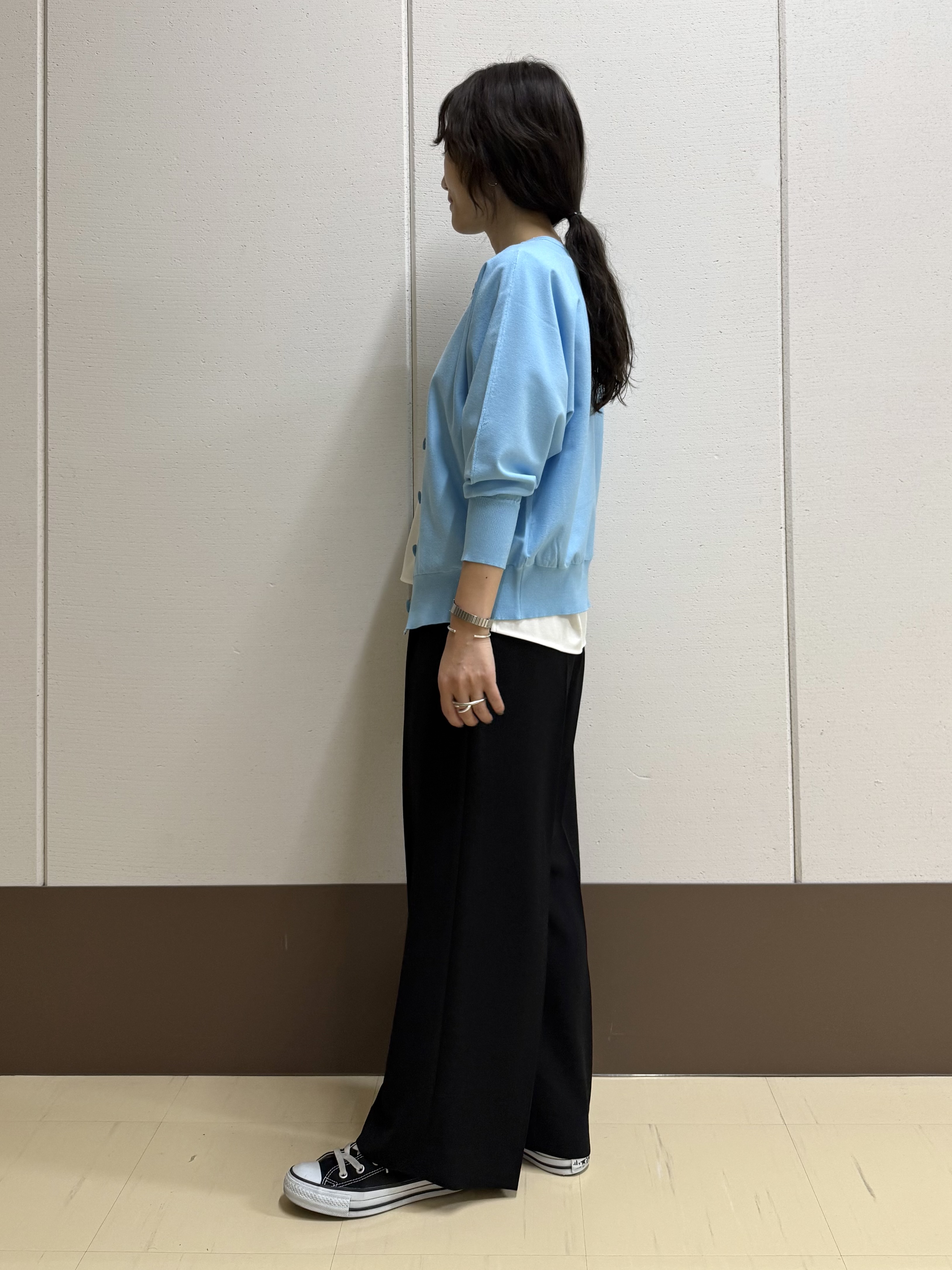mamiさんの「INDIVI｜【抗菌防臭／消臭】上品光沢コットンTシャツ」を使ったコーディネート