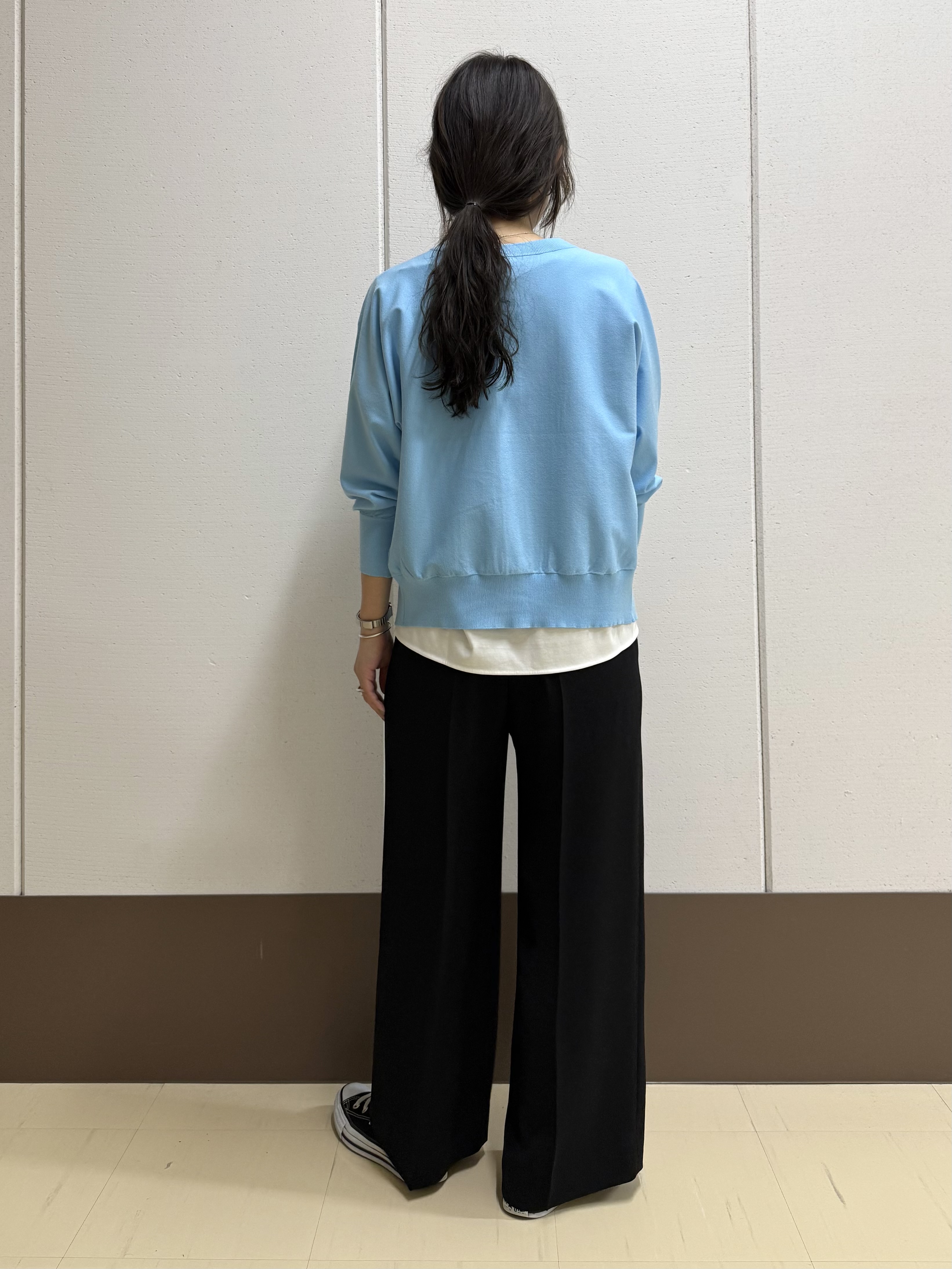 mamiさんの「INDIVI｜【抗菌防臭／消臭】上品光沢コットンTシャツ」を使ったコーディネート