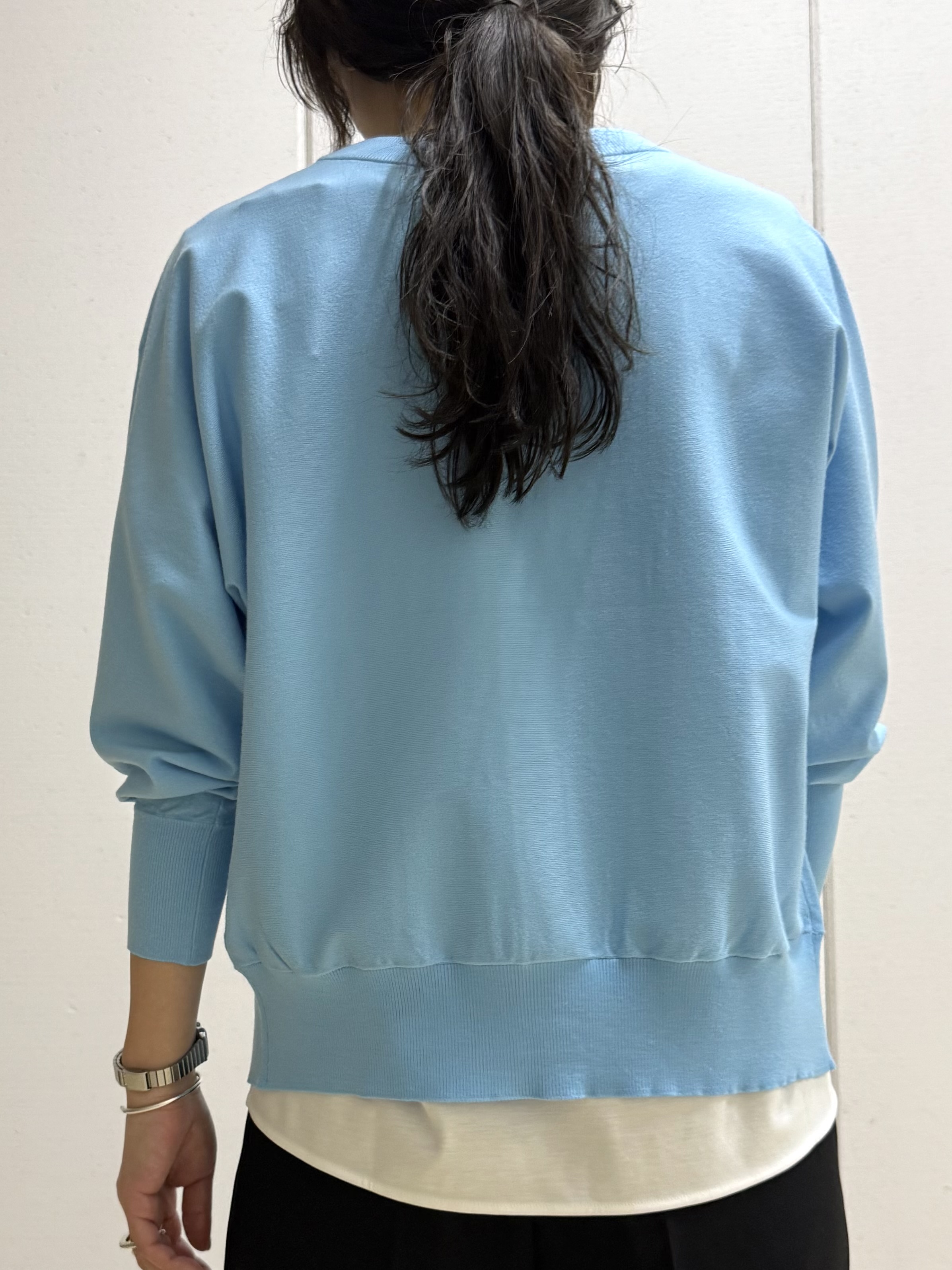 mamiさんの「INDIVI｜【抗菌防臭／消臭】上品光沢コットンTシャツ」を使ったコーディネート