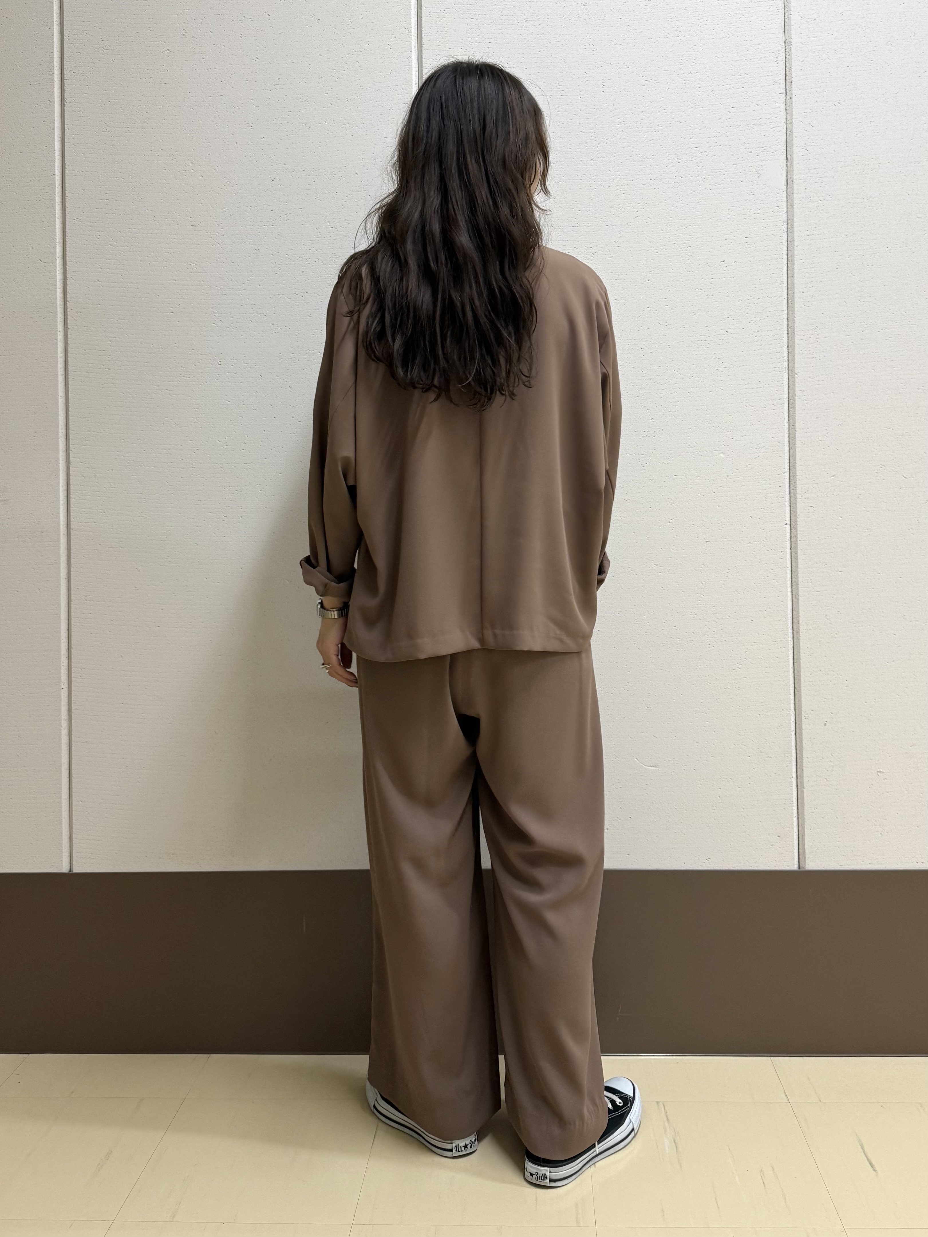mamiさんの「INDIVI｜【さらに軽く軽快！／着る日傘】ドルマンダブルジャケット」を使ったコーディネート