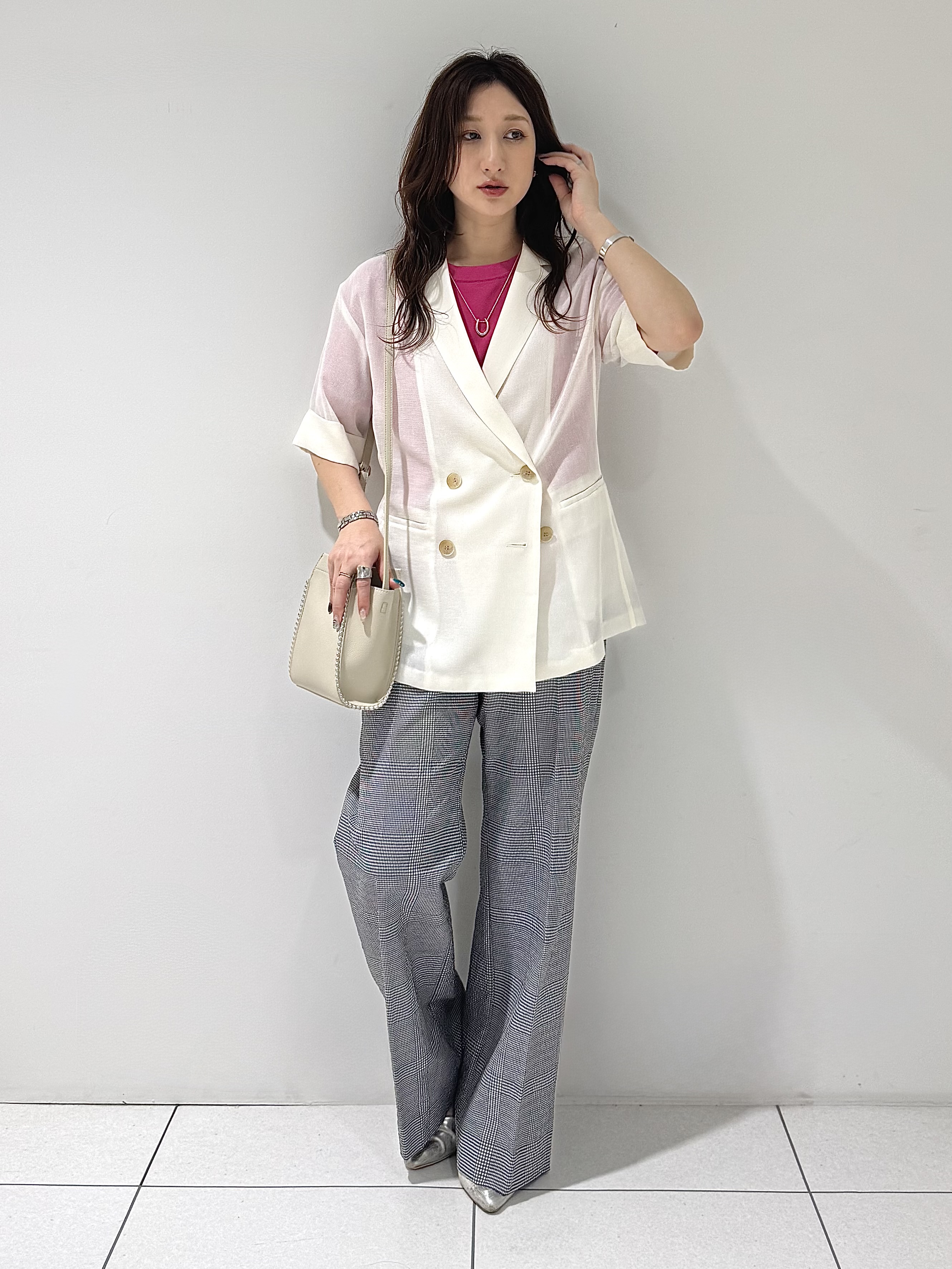 そんさんの「INDIVI｜【洗える／メッシュ素材／SETUP可能】半袖シアージャケット」を使ったコーディネート