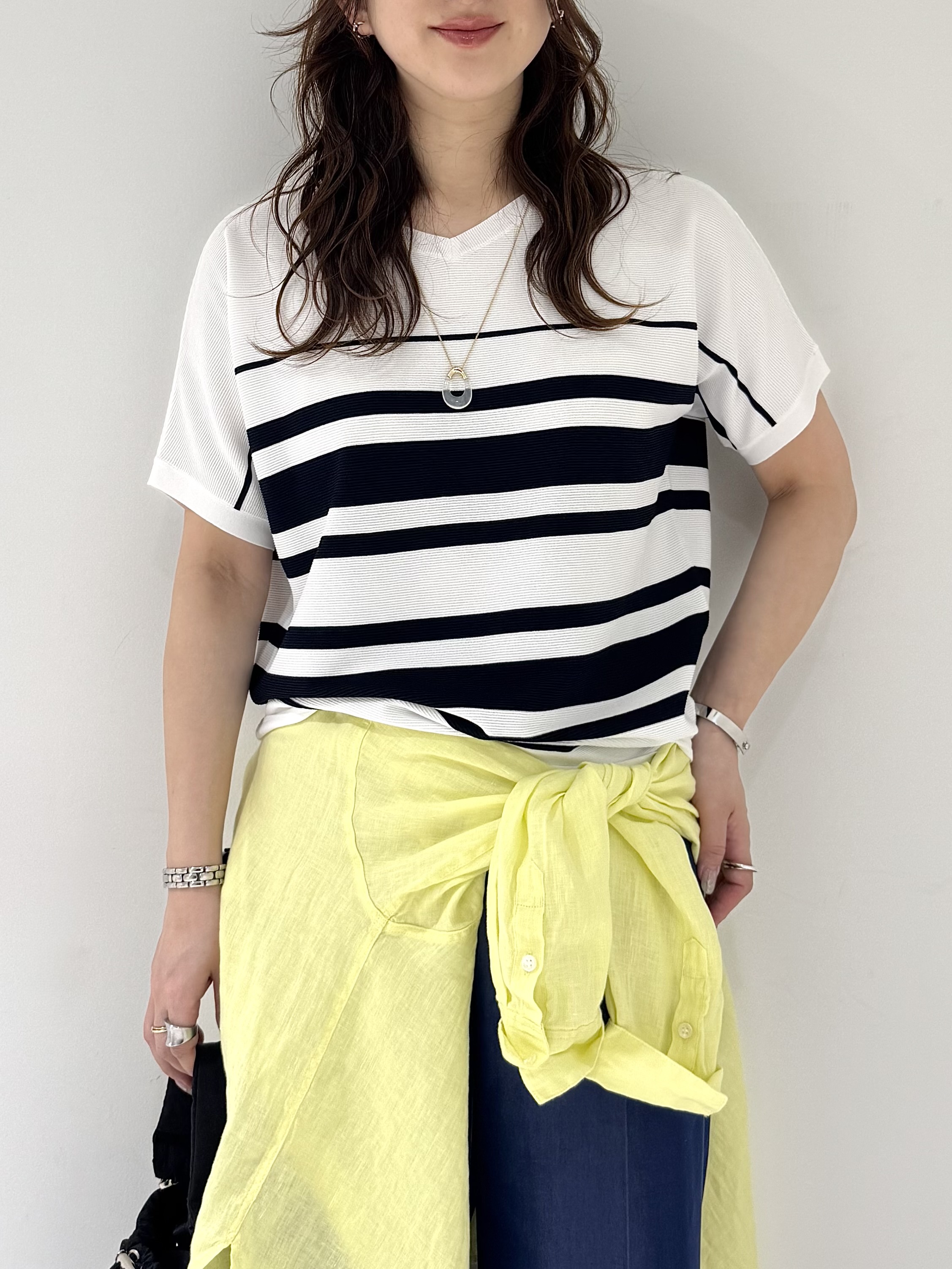 そんさんの「INDIVI｜【接触冷感／2WAY】カシュクールリネンシャツ」を使ったコーディネート
