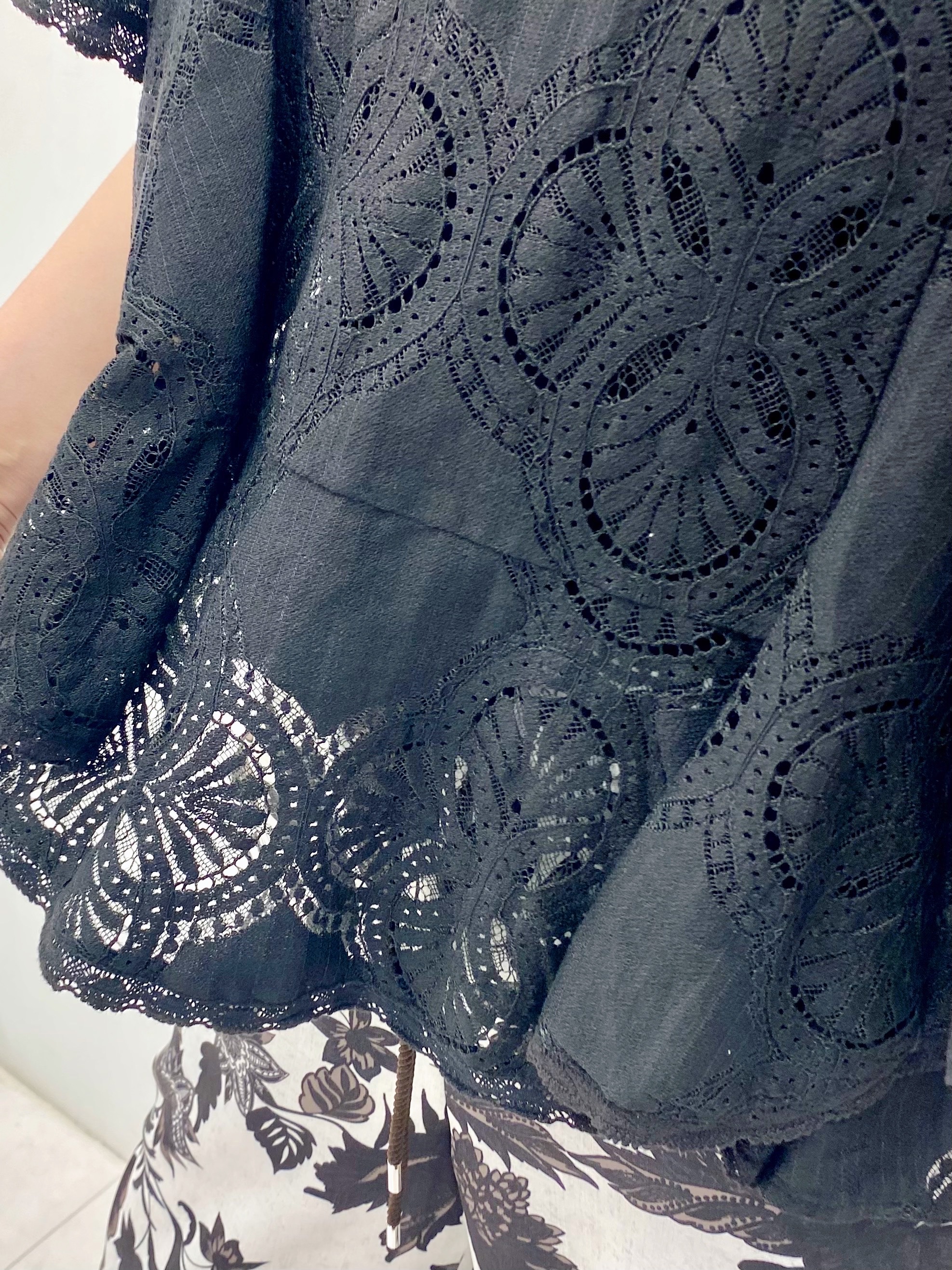 Sawaguchiさんの「DRESSTERIOR｜ラッセルレース ブラウス」を使ったコーディネート