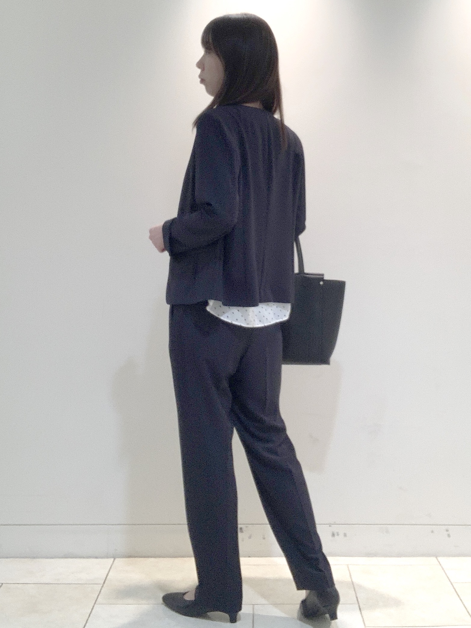 ヤマグチさんの「Reflect｜【UVカット／接触冷感／セットアップ可】ノーカラージャケット」を使ったコーディネート