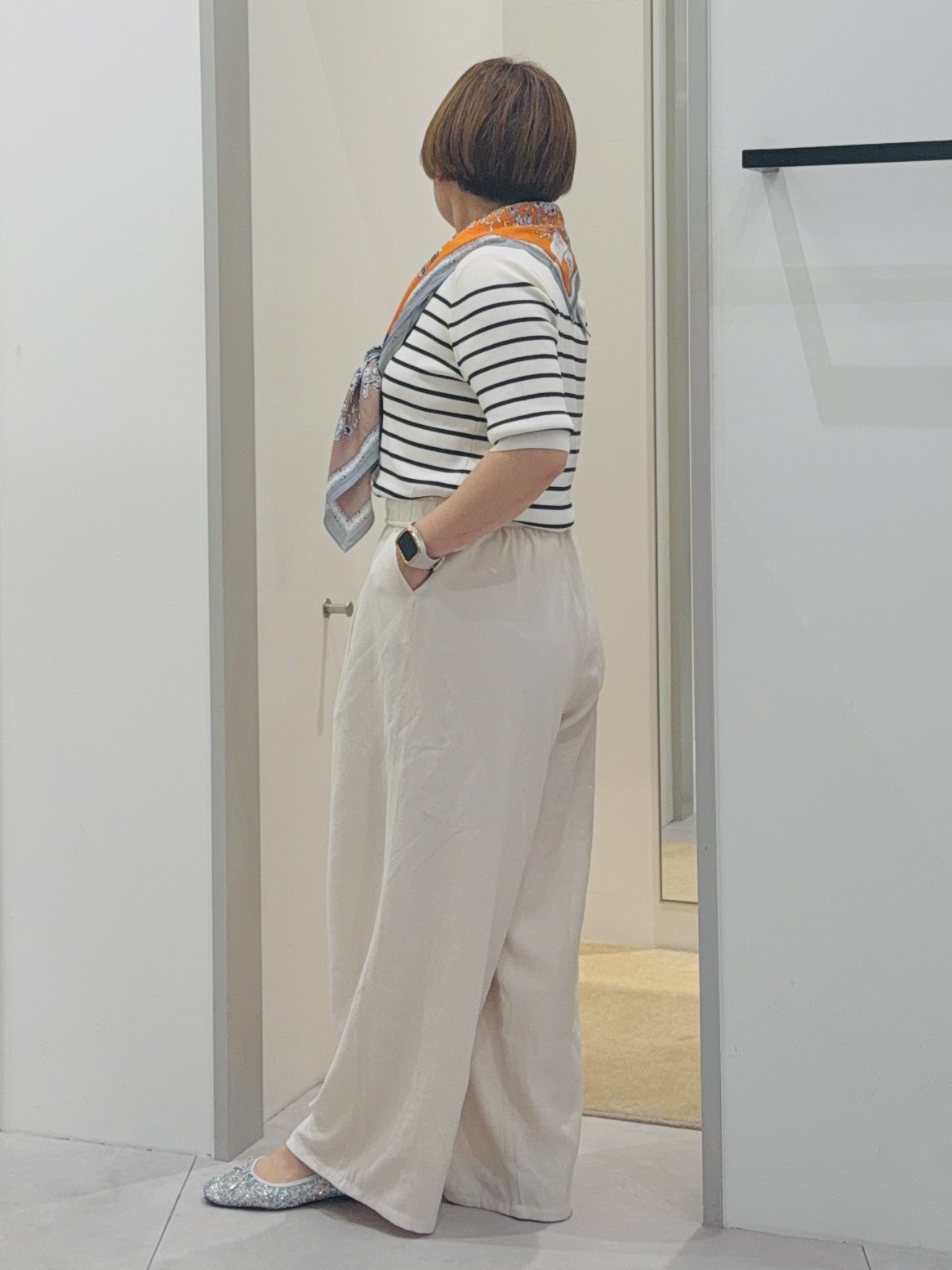 タナさんの「THE SHOP TK｜【S-XL/ひんやりタッチ】美しさ際立つ 6分袖ニット 洗濯機OK/UVケア/毛玉になりにくい」を使ったコーディネート