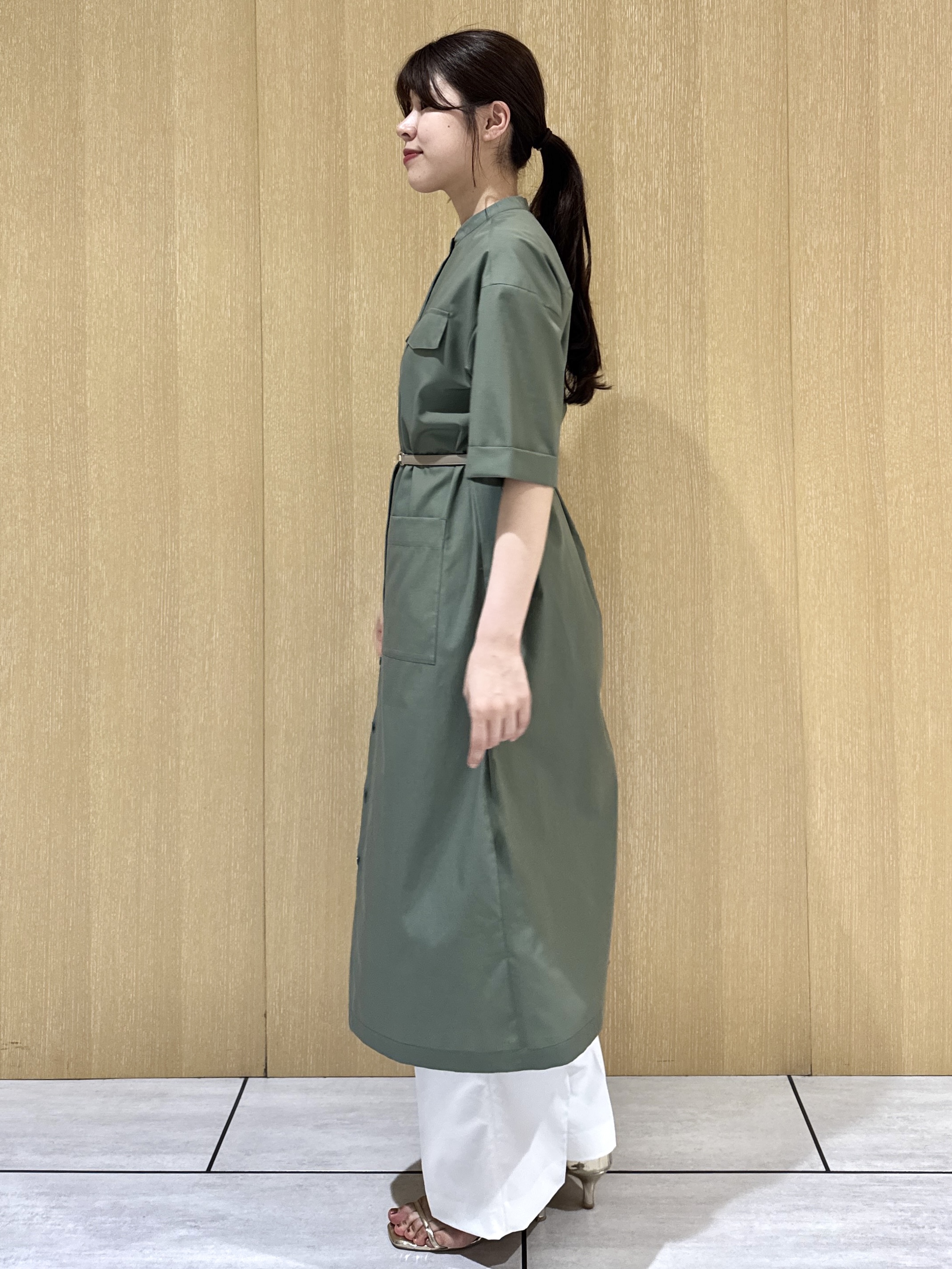 nanaさんの「UNTITLED｜【洗える/前開きボタン】シャンブレーシャツワンピース」を使ったコーディネート