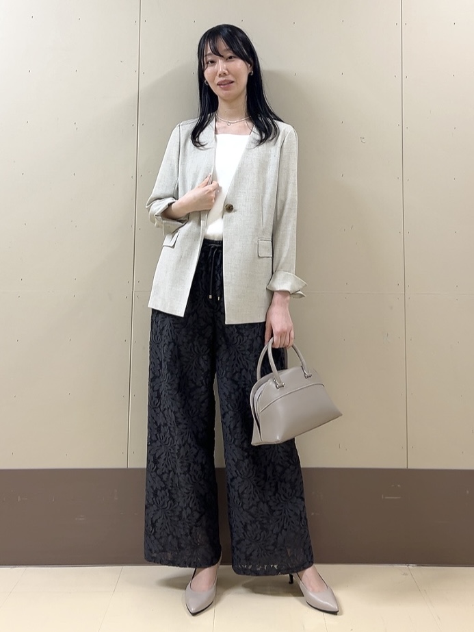 sechiさんの「UNTITLED｜【さらりと快適/セットアップ可/UV/接触冷感】スラブカラーレスジャケット」を使ったコーディネート