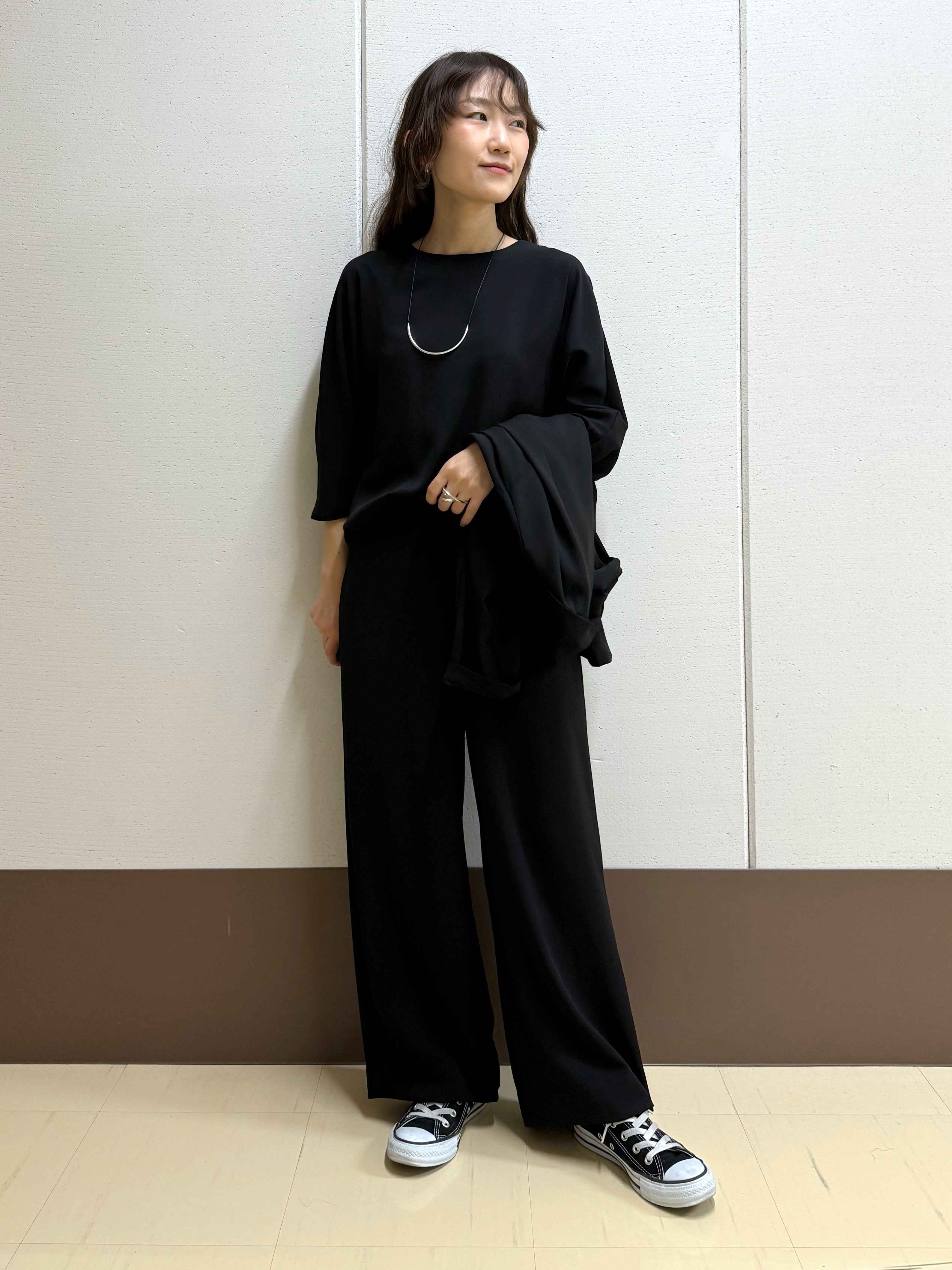 mamiさんの「INDIVI｜【さらに軽く軽快！／着る日傘】ドルマントップス」を使ったコーディネート
