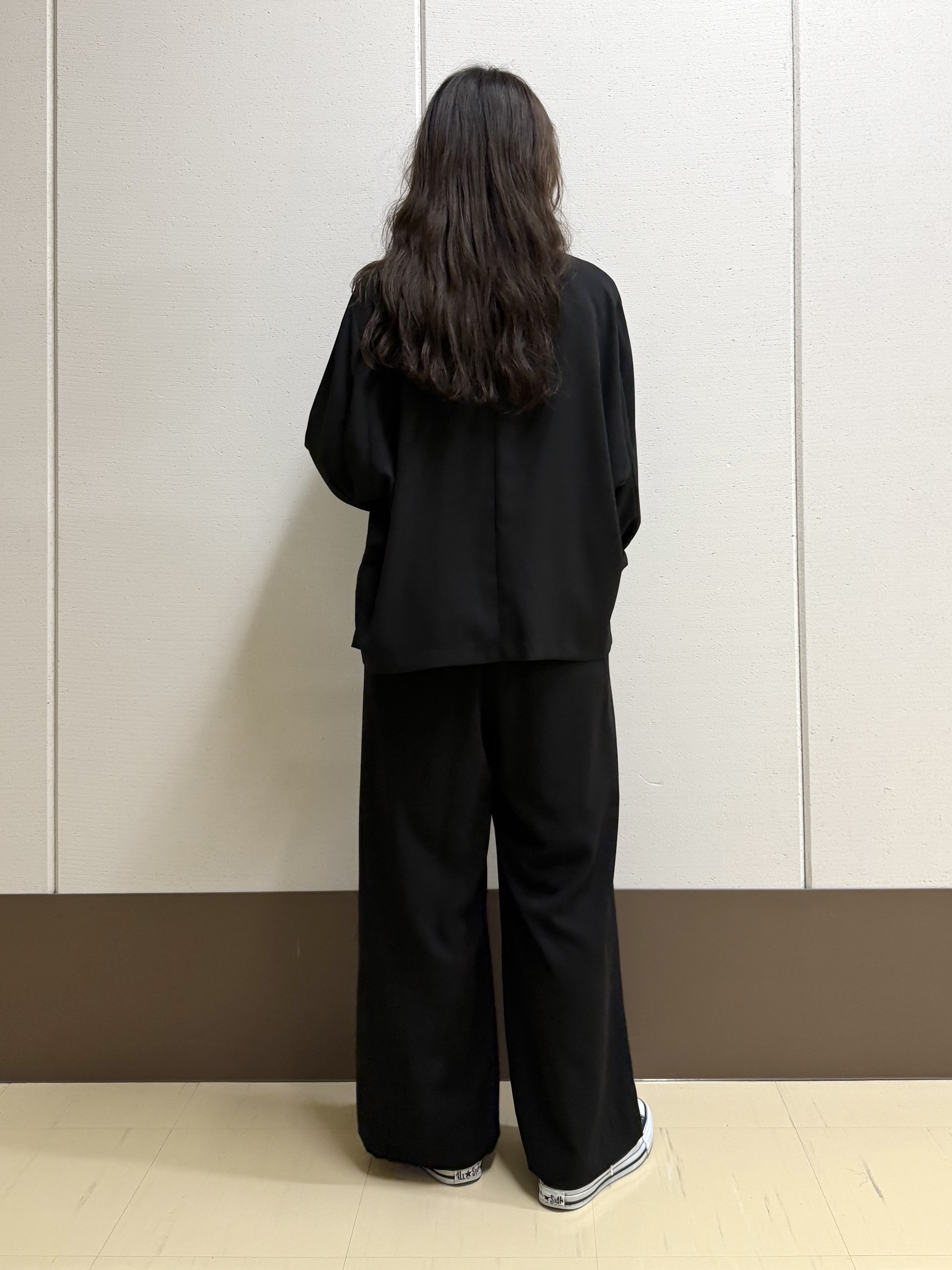 mamiさんの「INDIVI｜【さらに軽く軽快！／着る日傘】ドルマントップス」を使ったコーディネート