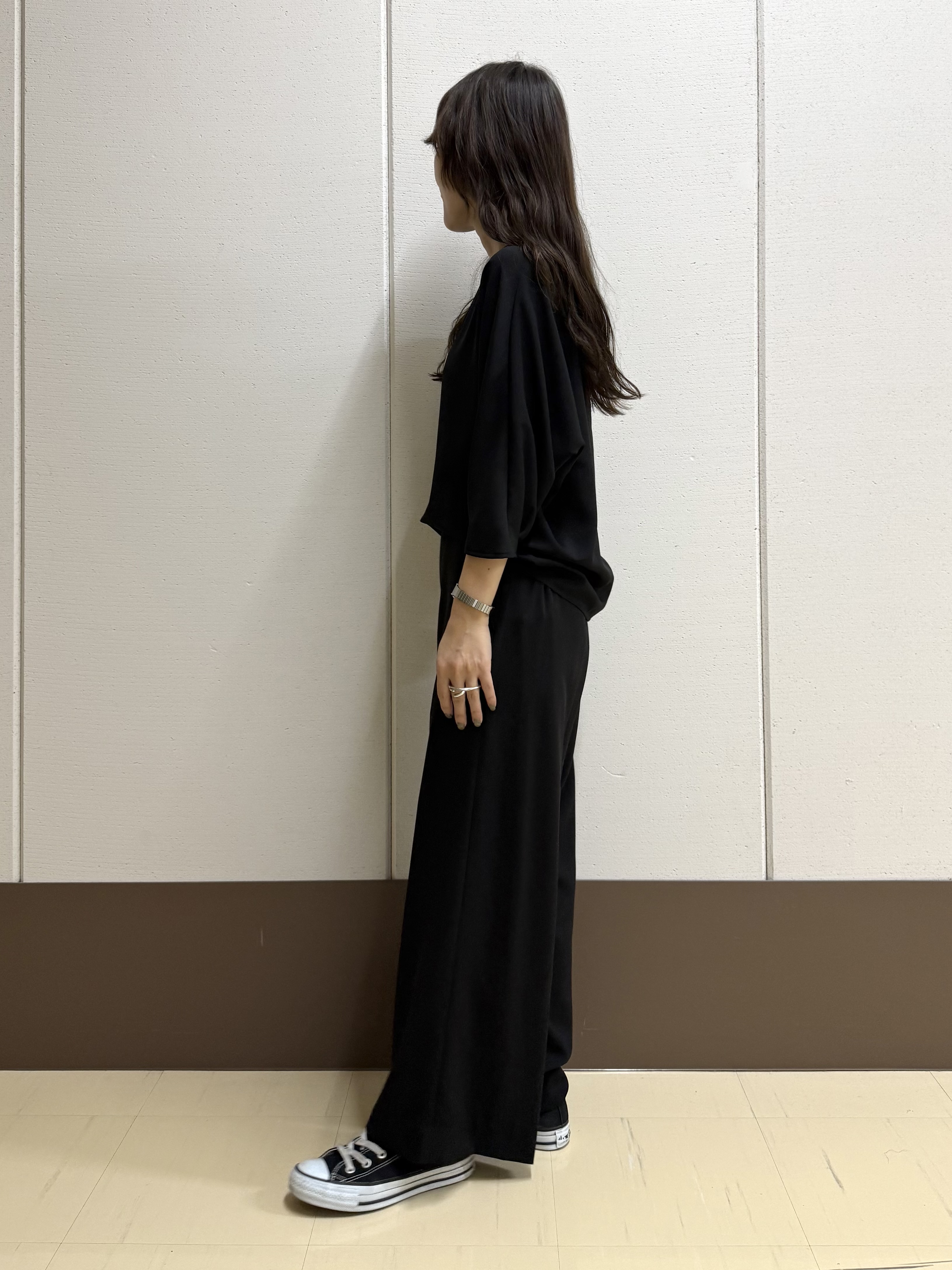 mamiさんの「INDIVI｜【さらに軽く軽快！／着る日傘】ドルマントップス」を使ったコーディネート