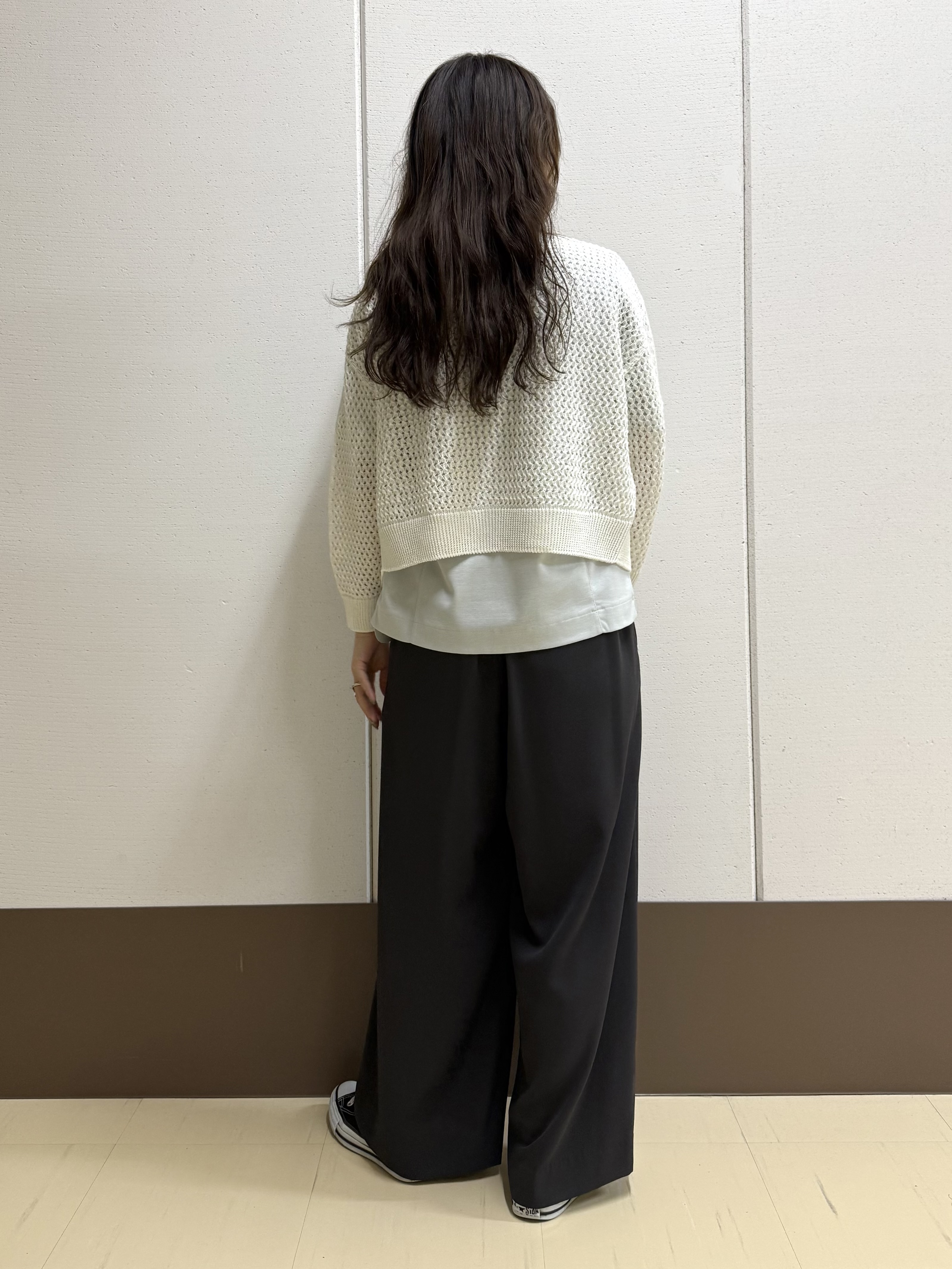 mamiさんの「INDIVI｜【洗える／コットン】メッシュジップニットカーディガン」を使ったコーディネート